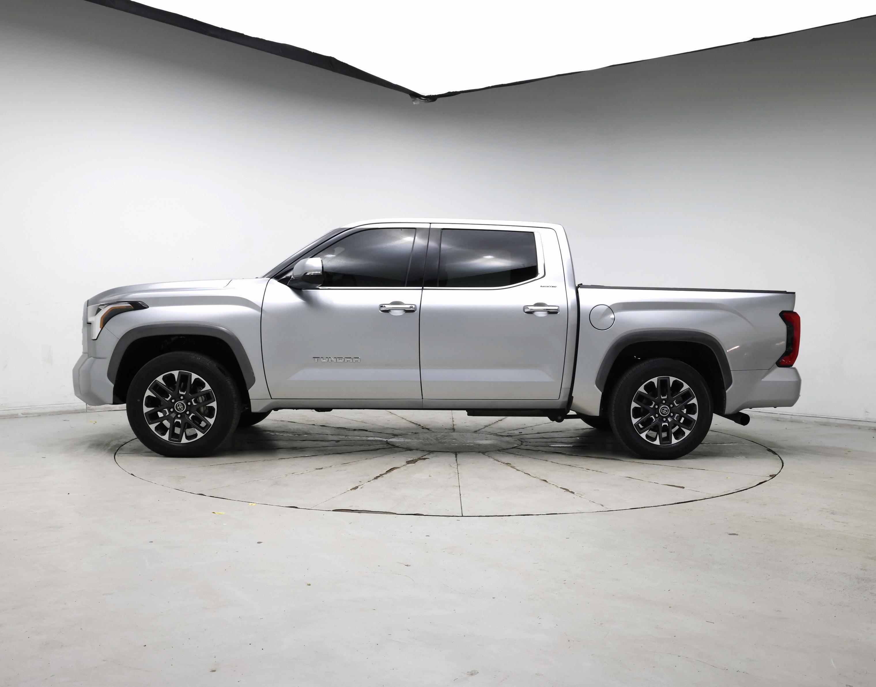 Thumbnail: 2023 Toyota Tundra - 3