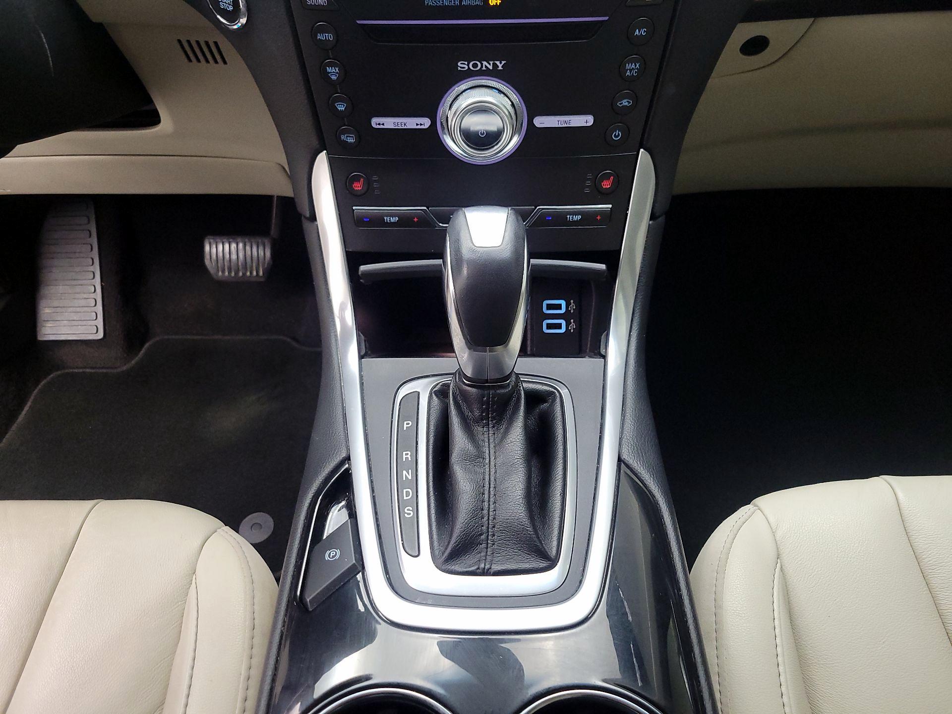 Thumbnail: 2018 Ford Edge - 18