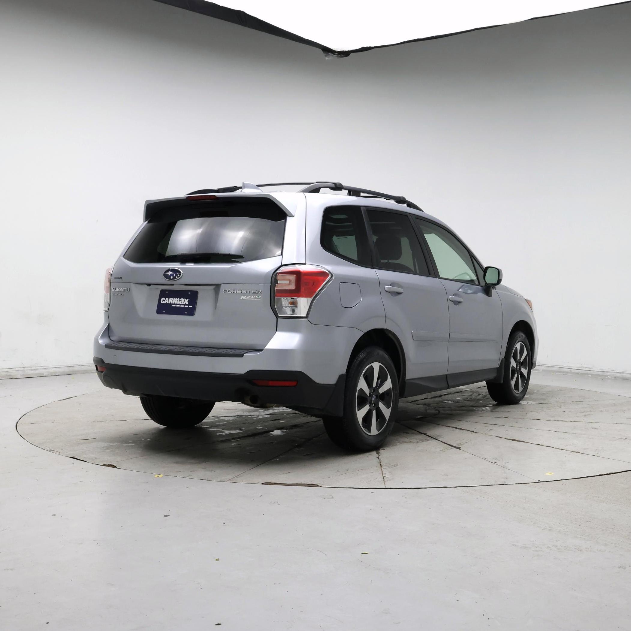 Thumbnail: 2017 Subaru Forester - 8