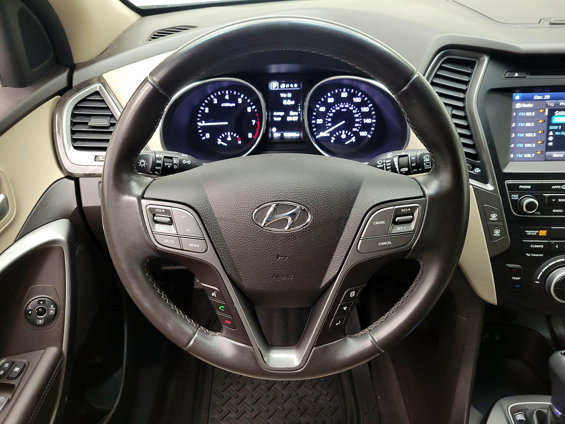 Thumbnail: 2017 Hyundai Santa Fe - 10