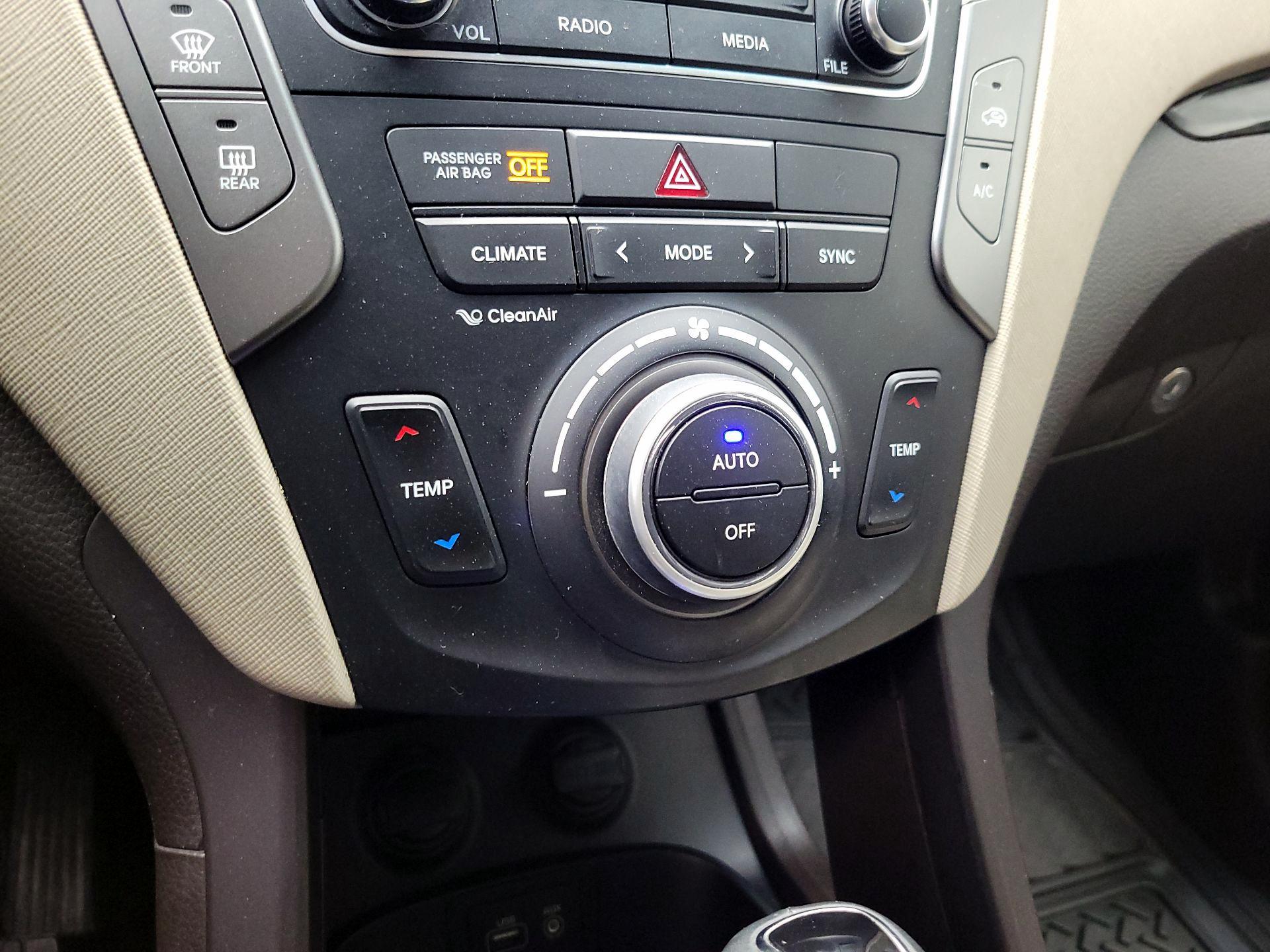 Thumbnail: 2017 Hyundai Santa Fe - 16