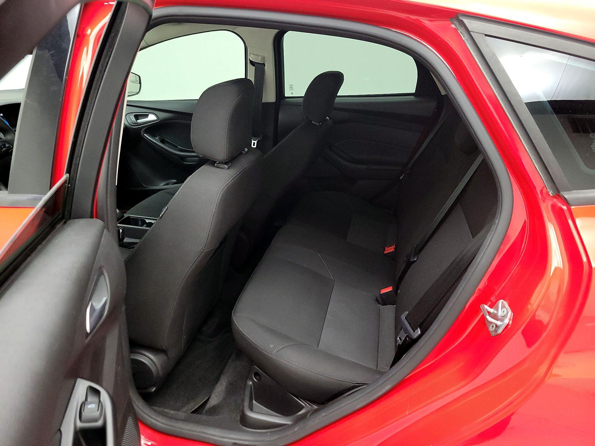 Thumbnail: 2017 Ford Focus - 19