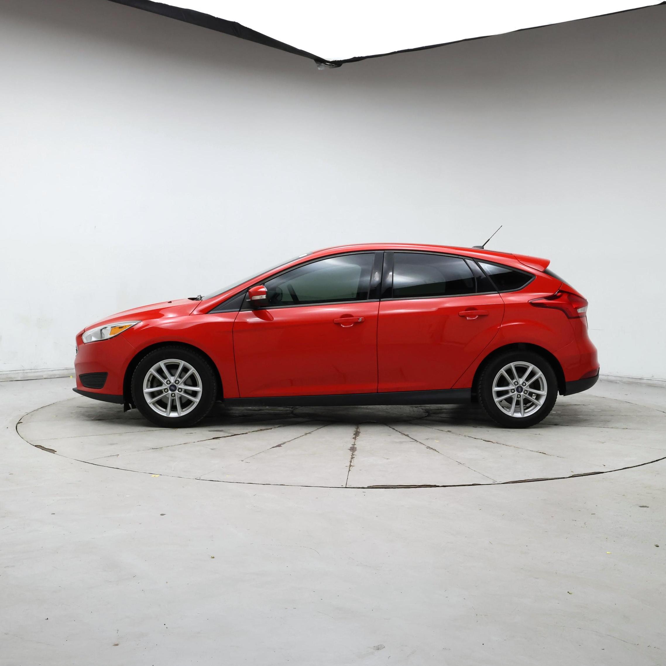 Thumbnail: 2017 Ford Focus - 3