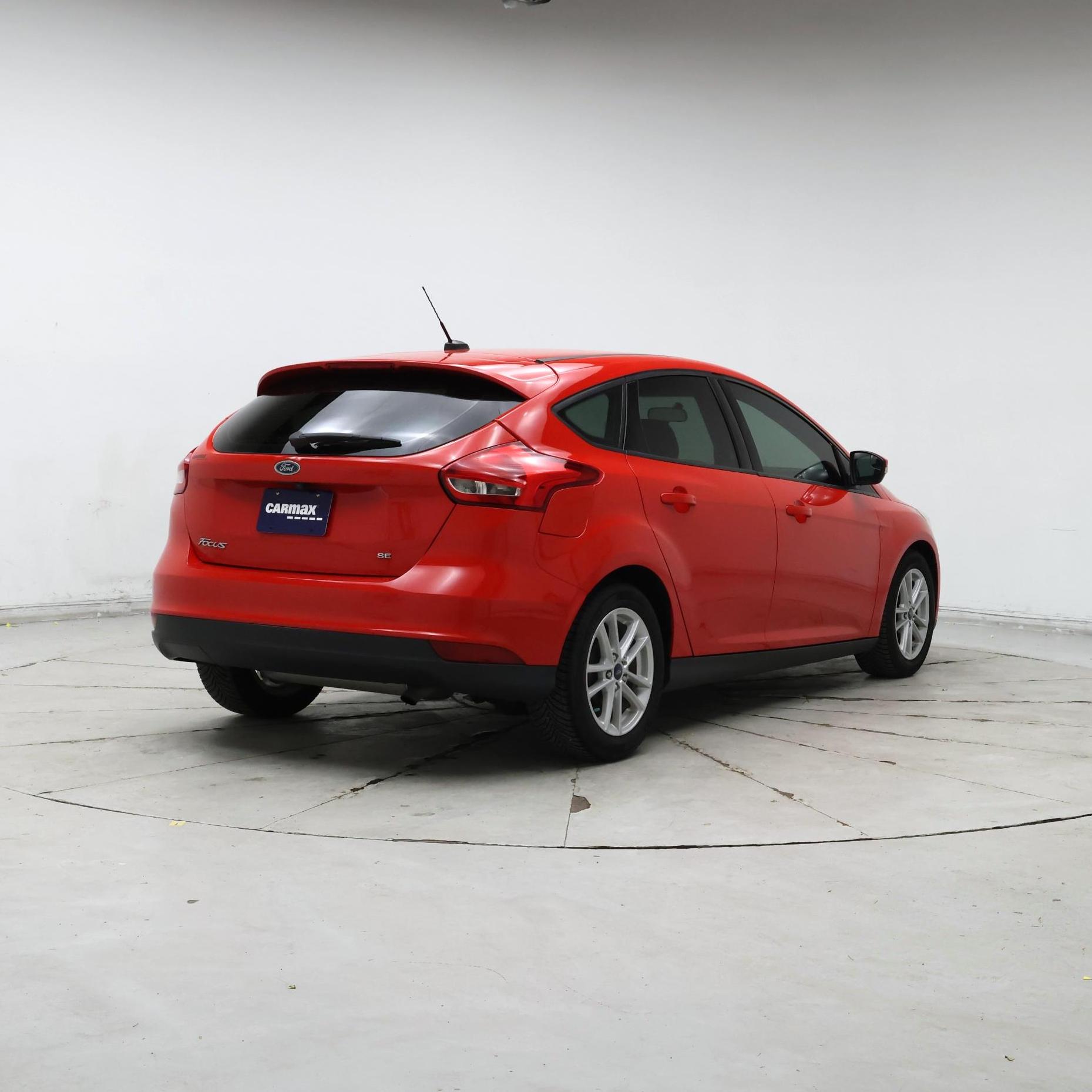 Thumbnail: 2017 Ford Focus - 8