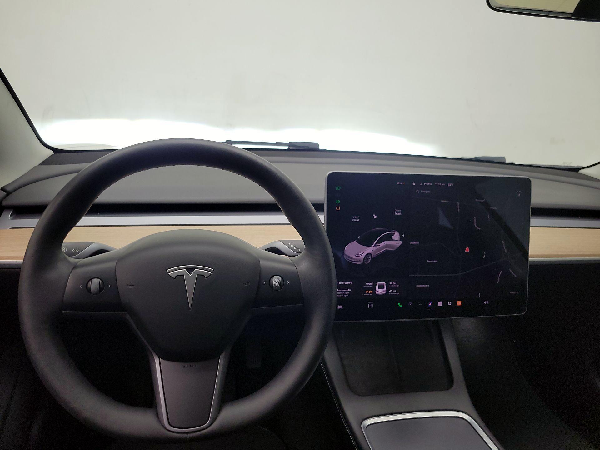 Thumbnail: 2022 Tesla Model 3 - 10