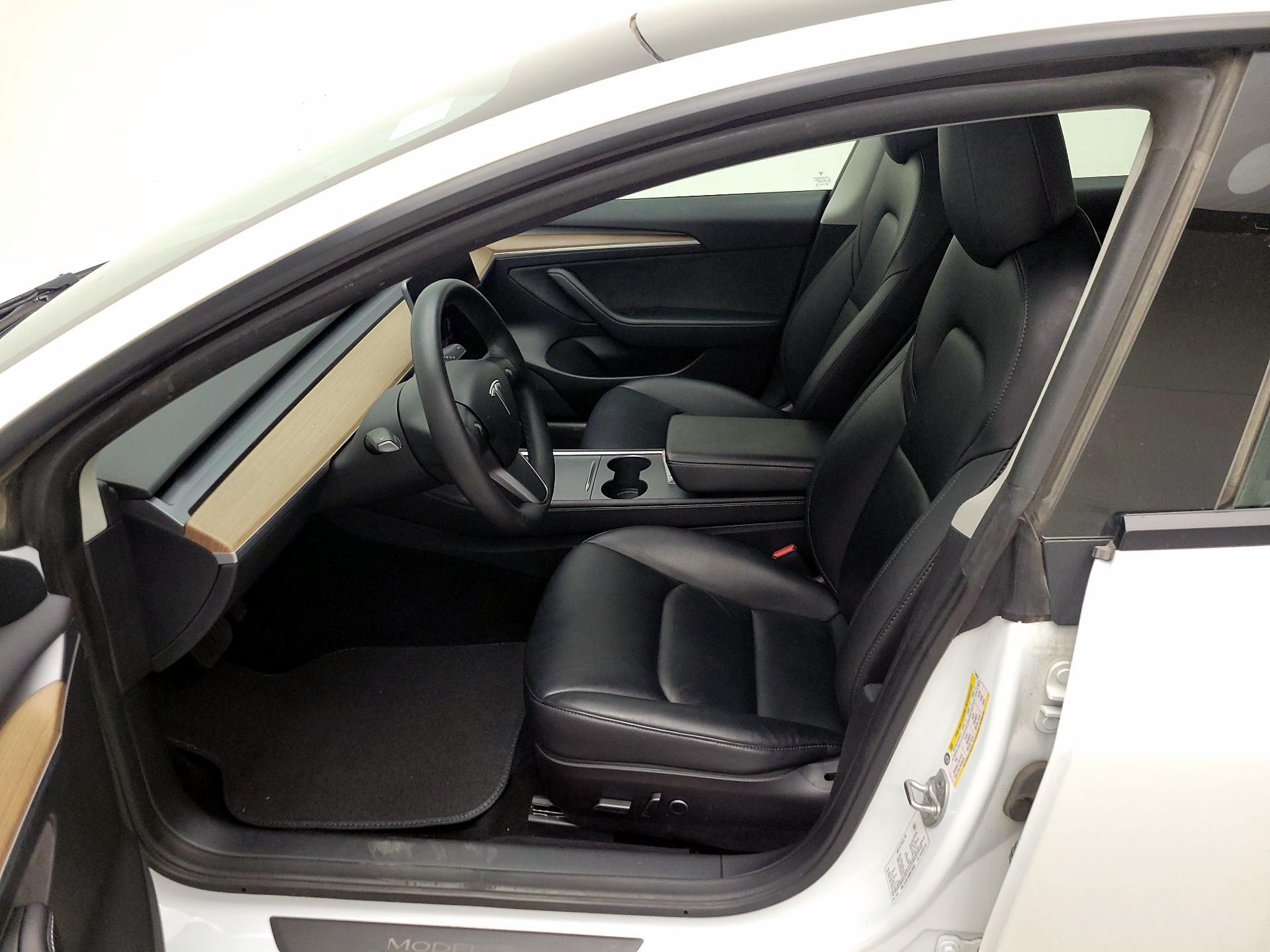 Thumbnail: 2022 Tesla Model 3 - 11