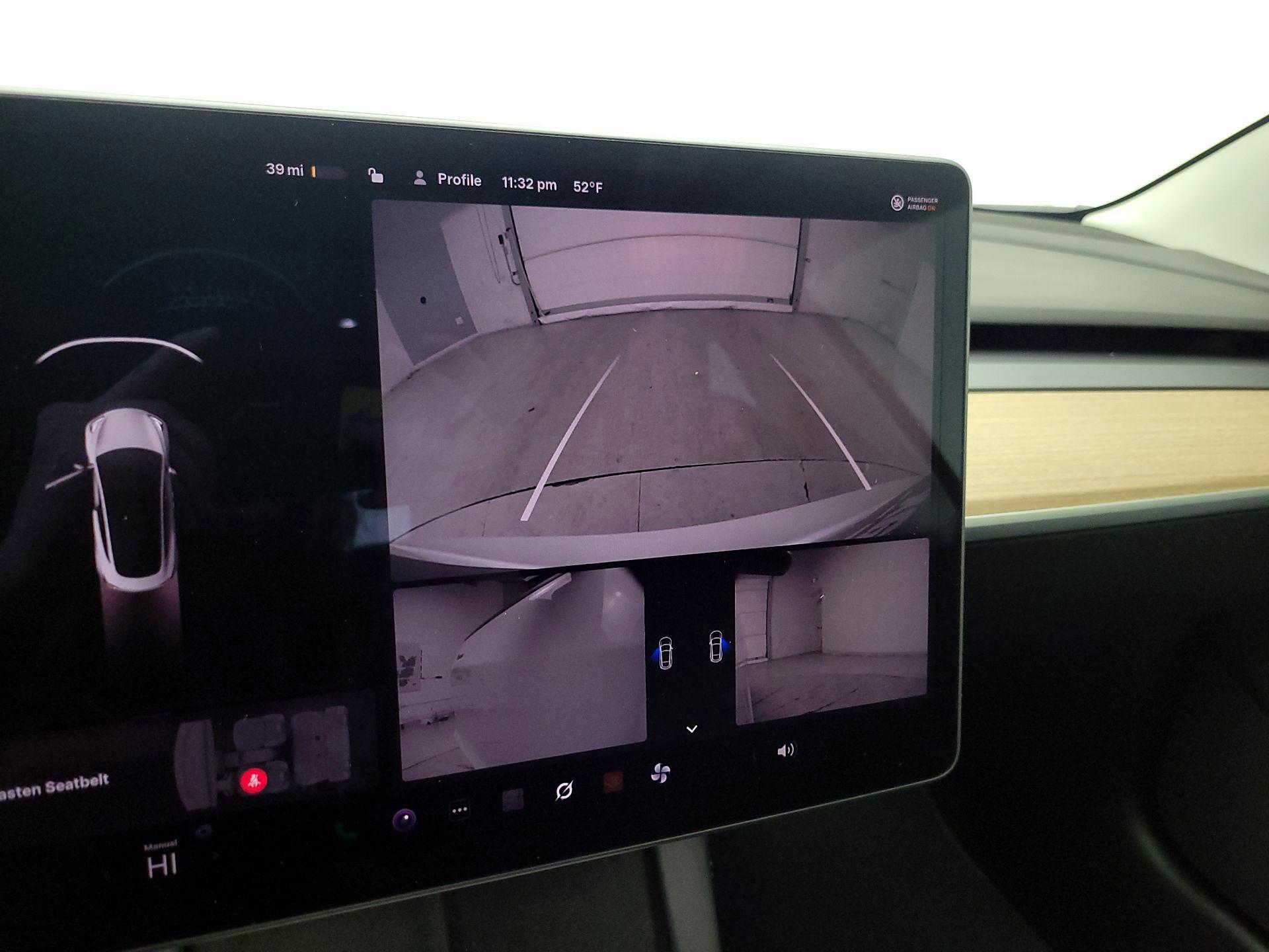 Thumbnail: 2022 Tesla Model 3 - 14