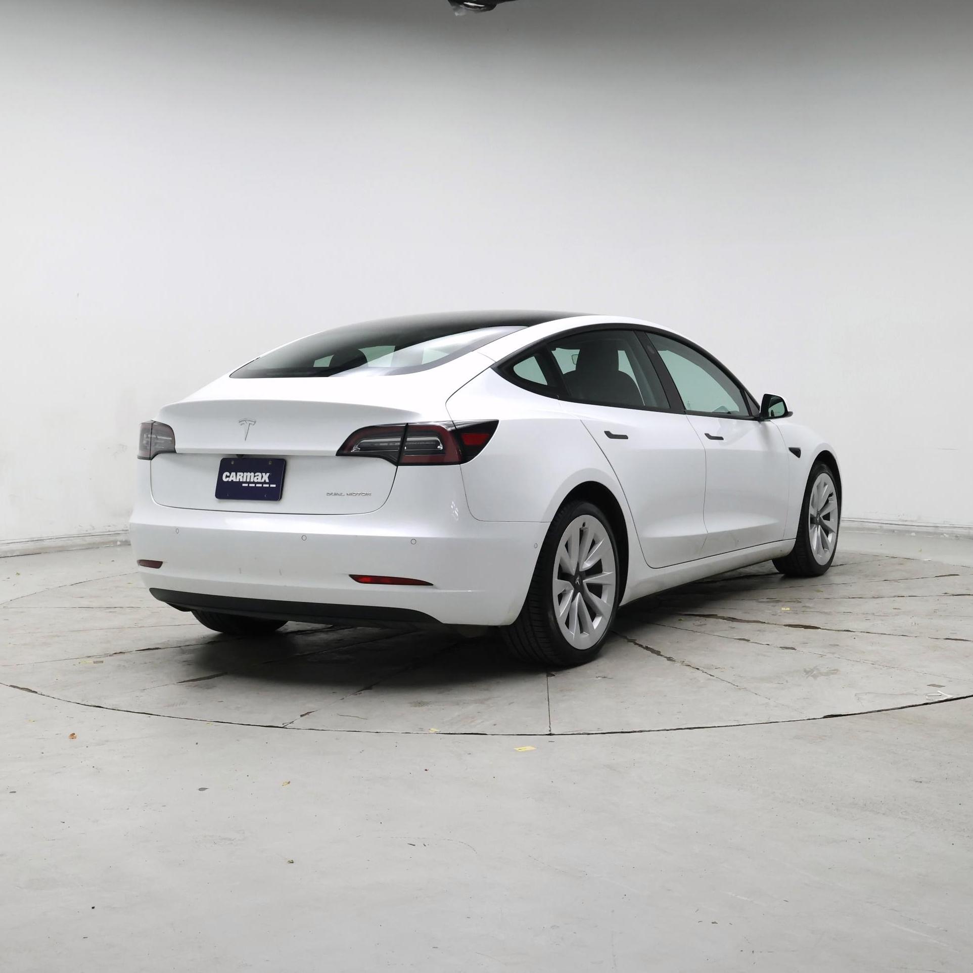 Thumbnail: 2022 Tesla Model 3 - 8