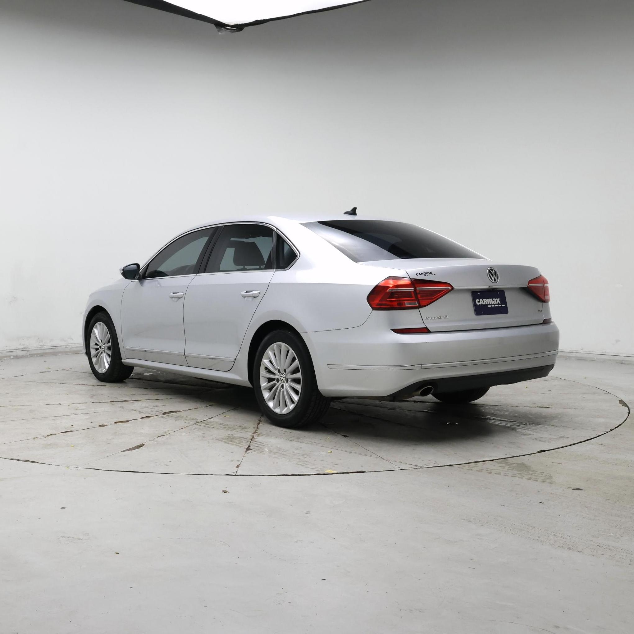 Thumbnail: 2016 Volkswagen Passat - 2