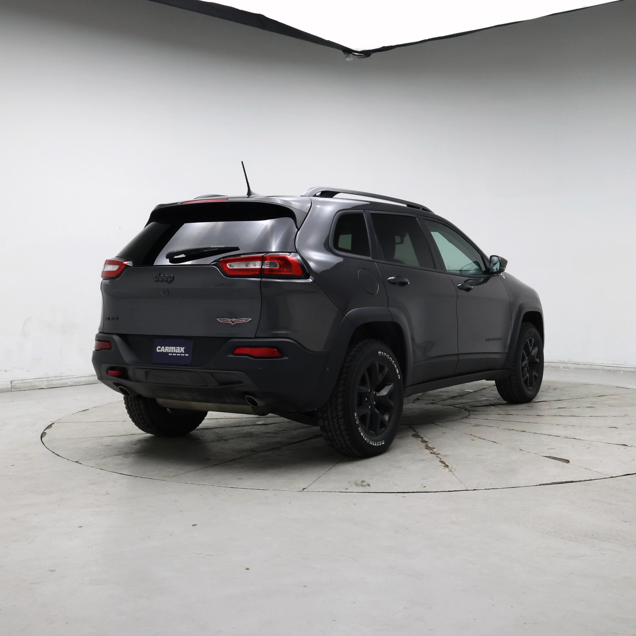 Thumbnail: 2017 Jeep Cherokee - 8