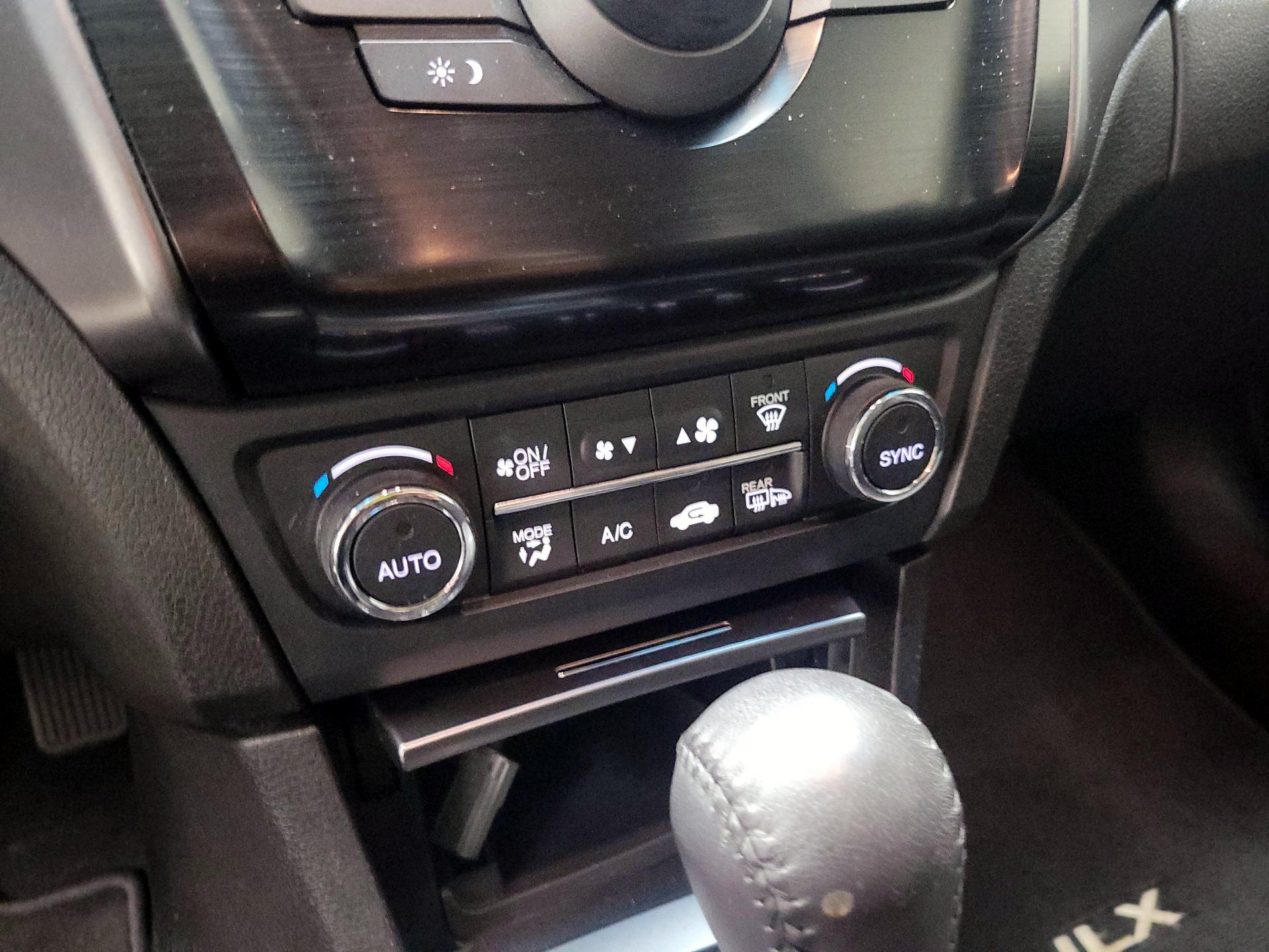 Thumbnail: 2014 Acura ILX - 16