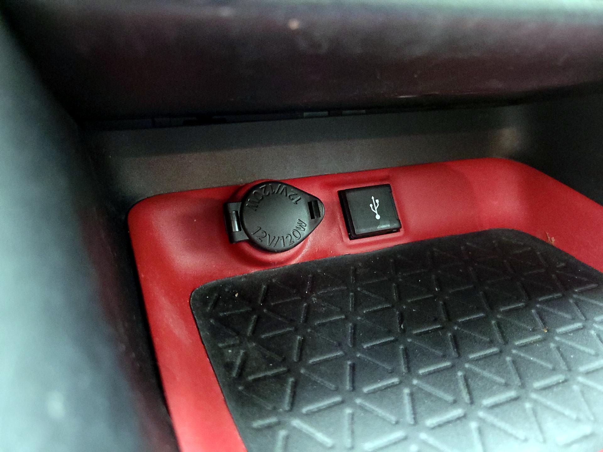 Thumbnail: 2020 Toyota RAV4 - 18