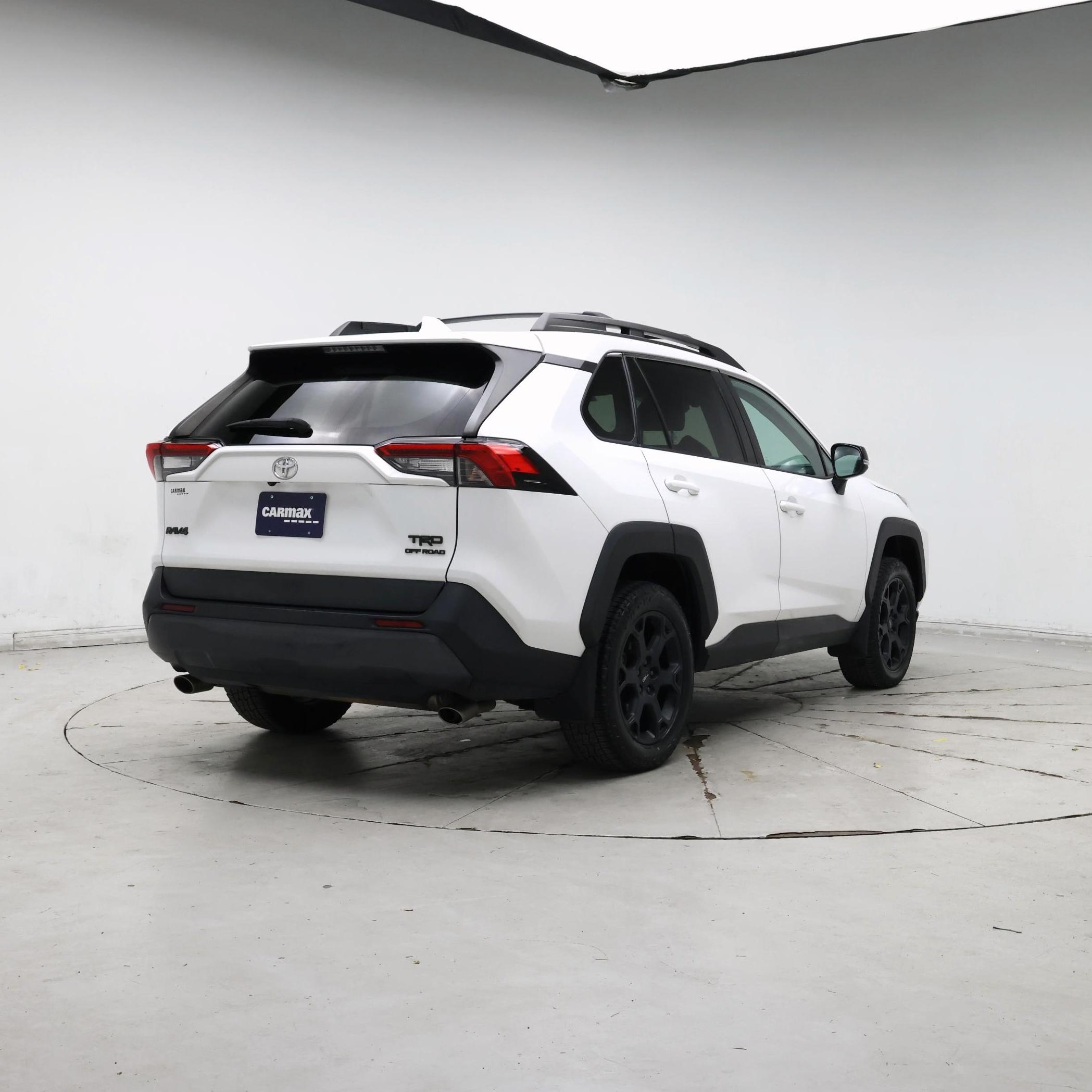 Thumbnail: 2020 Toyota RAV4 - 8