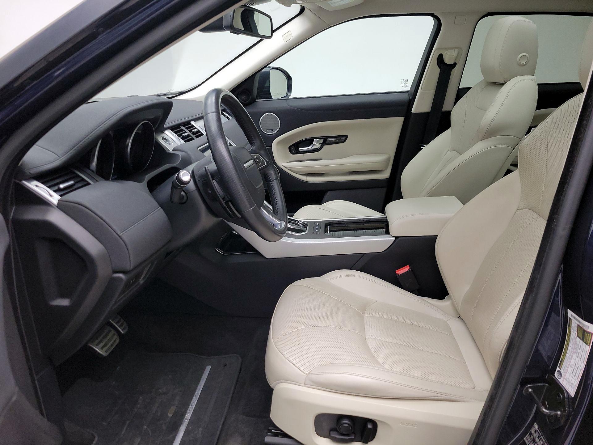 Thumbnail: 2019 Land Rover Range Rover Evoque - 11