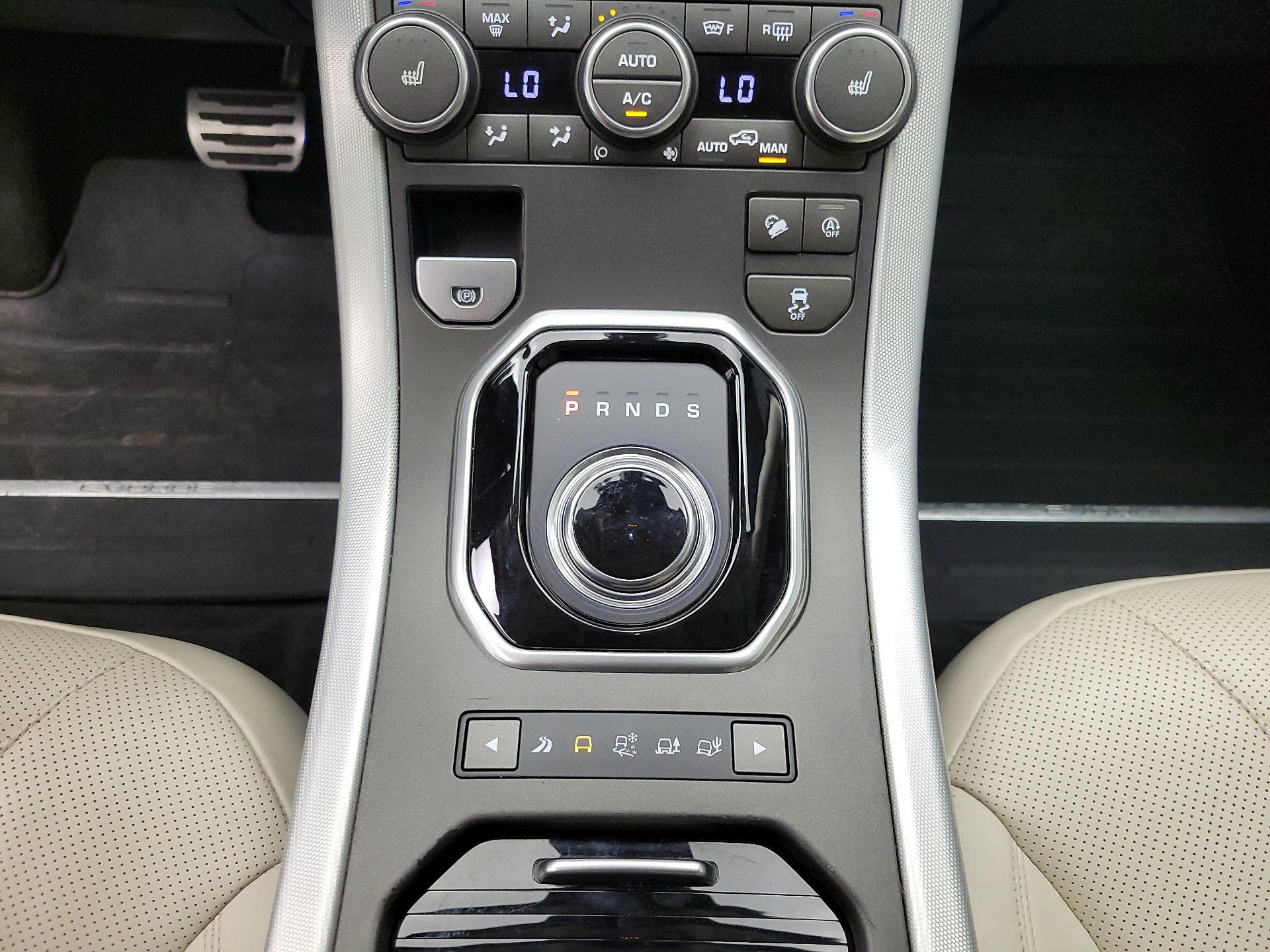 Thumbnail: 2019 Land Rover Range Rover Evoque - 18