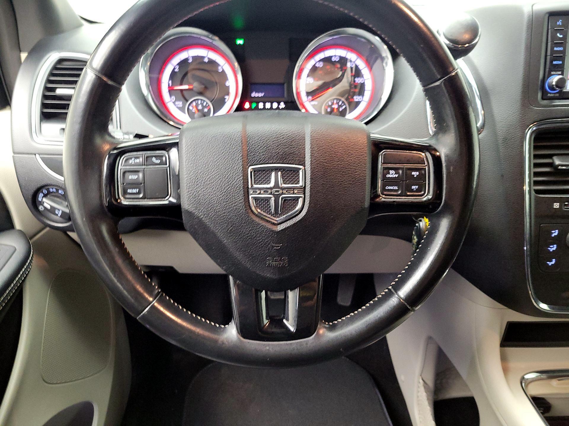 Thumbnail: 2019 Dodge Grand Caravan - 10