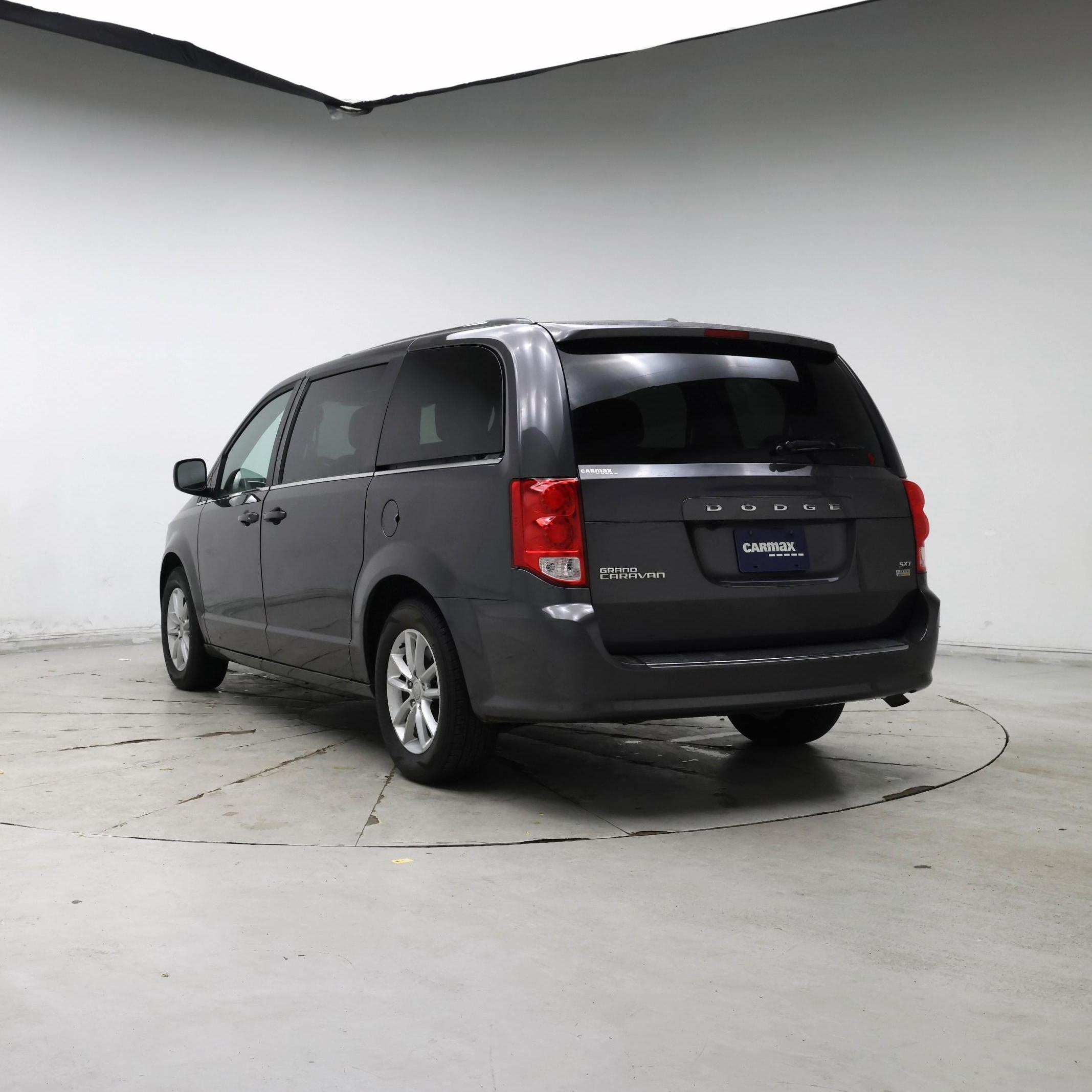 Thumbnail: 2019 Dodge Grand Caravan - 2