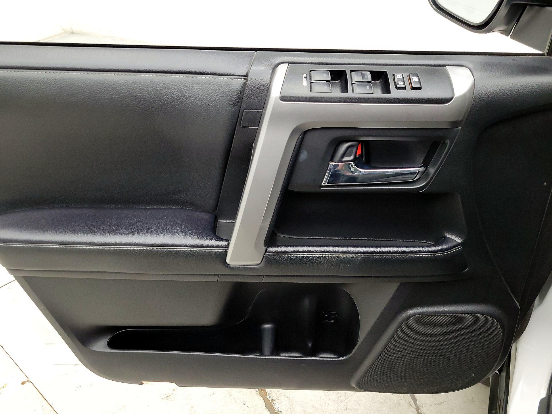 Thumbnail: 2020 Toyota 4Runner - 12