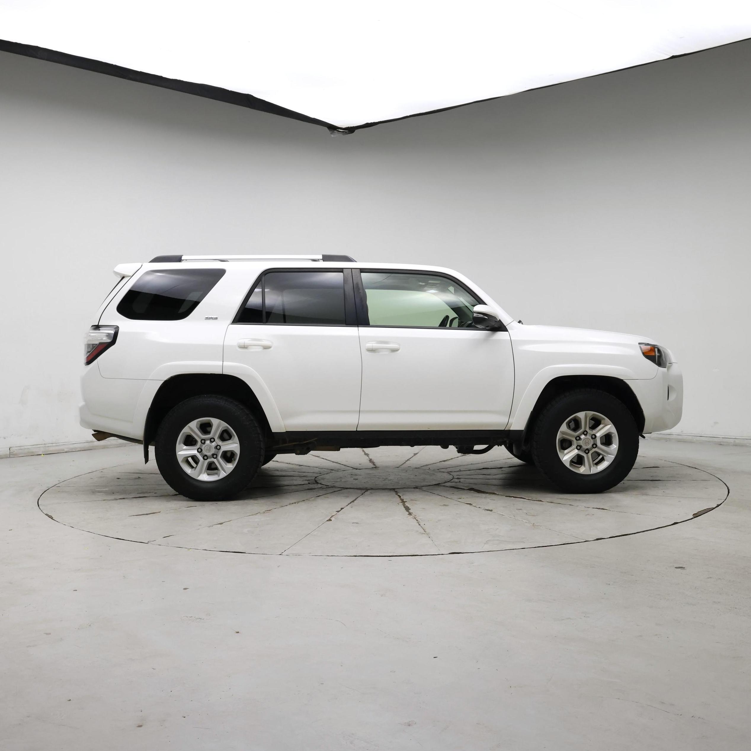 Thumbnail: 2020 Toyota 4Runner - 7