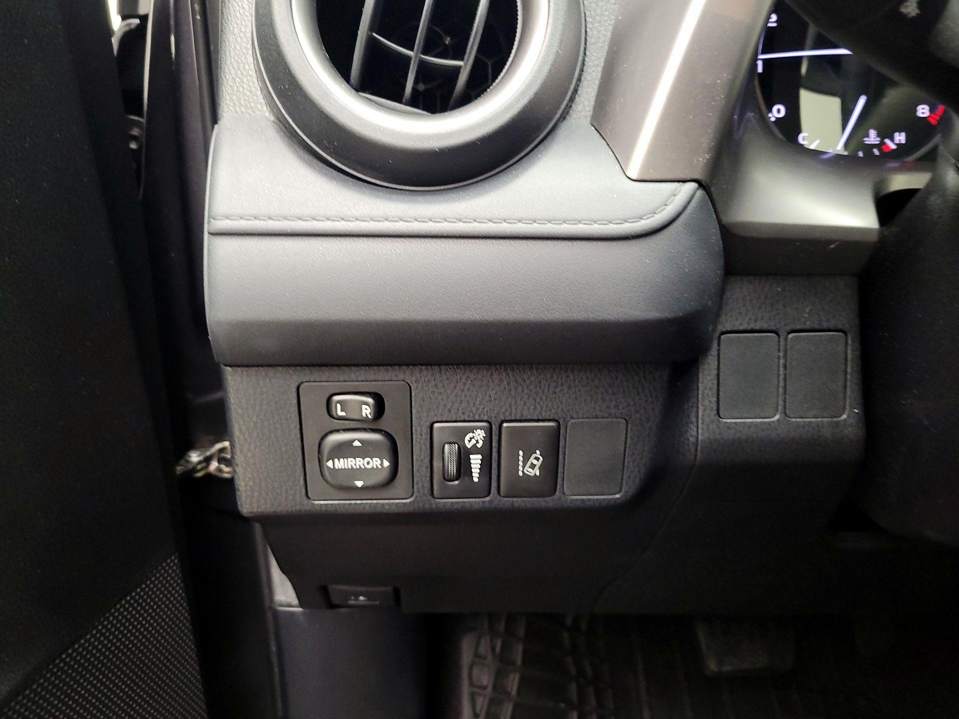 Thumbnail: 2017 Toyota RAV4 - 13