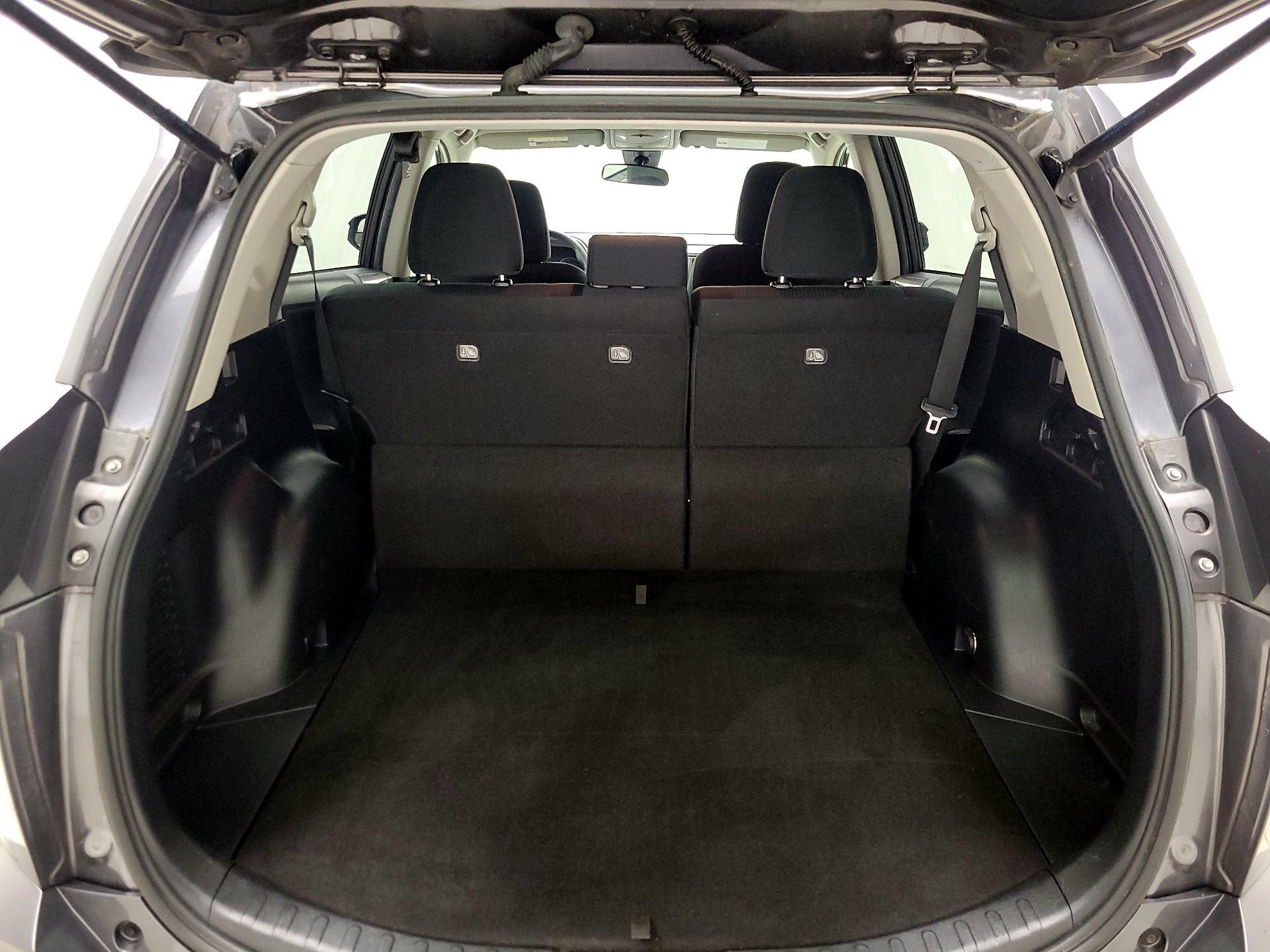 Thumbnail: 2017 Toyota RAV4 - 20