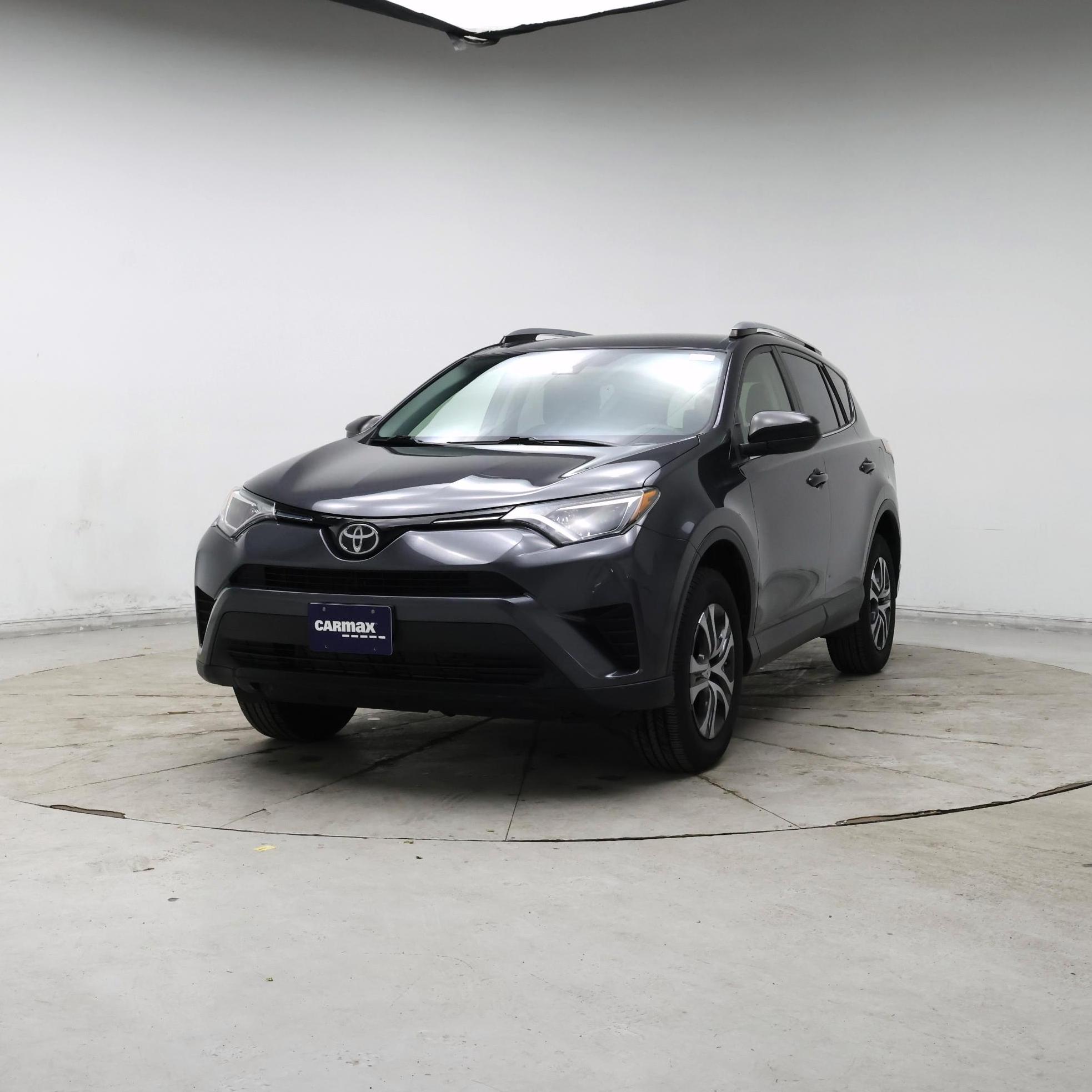 Thumbnail: 2017 Toyota RAV4 - 4