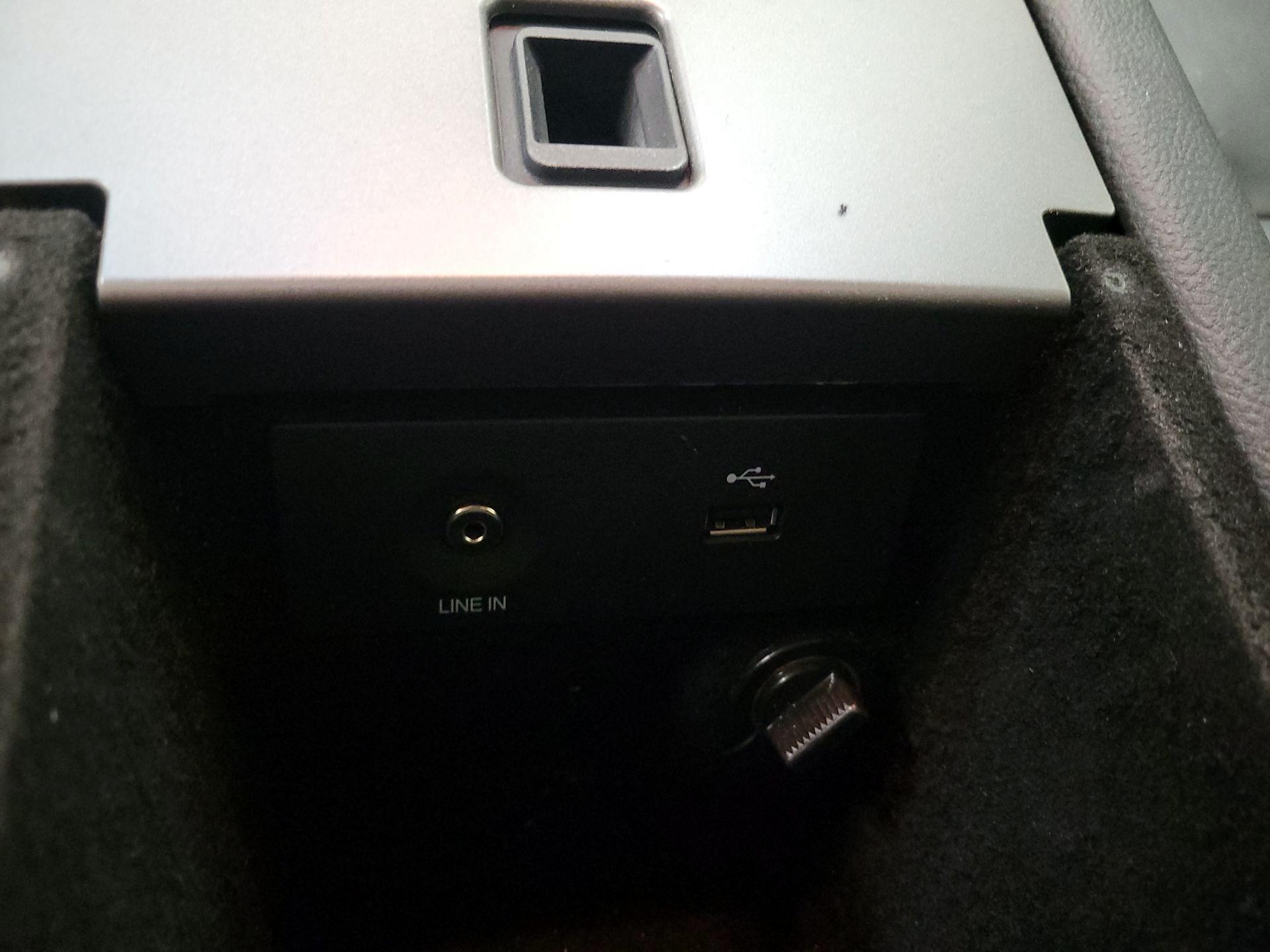 Thumbnail: 2018 Ford Taurus - 18