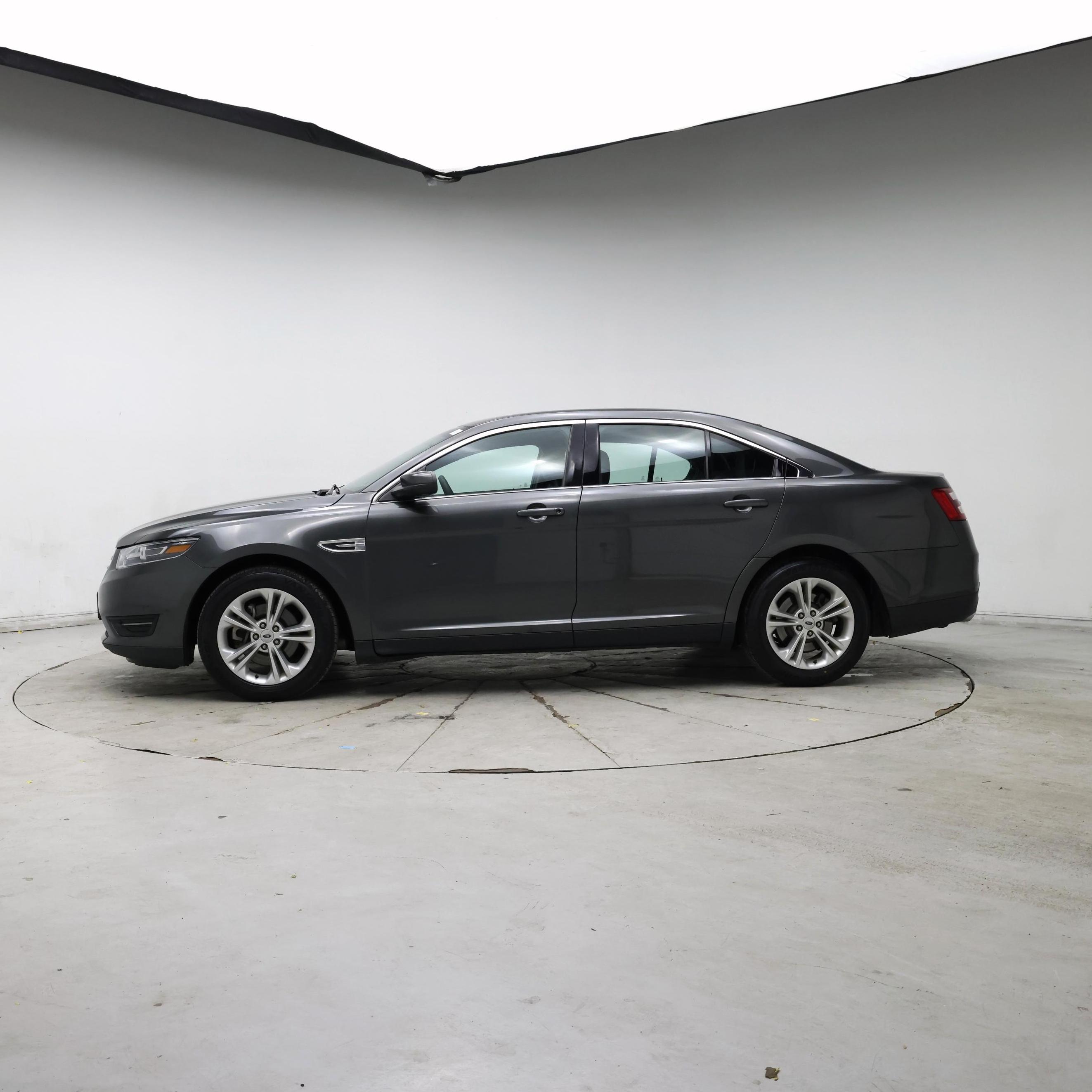 Thumbnail: 2018 Ford Taurus - 3