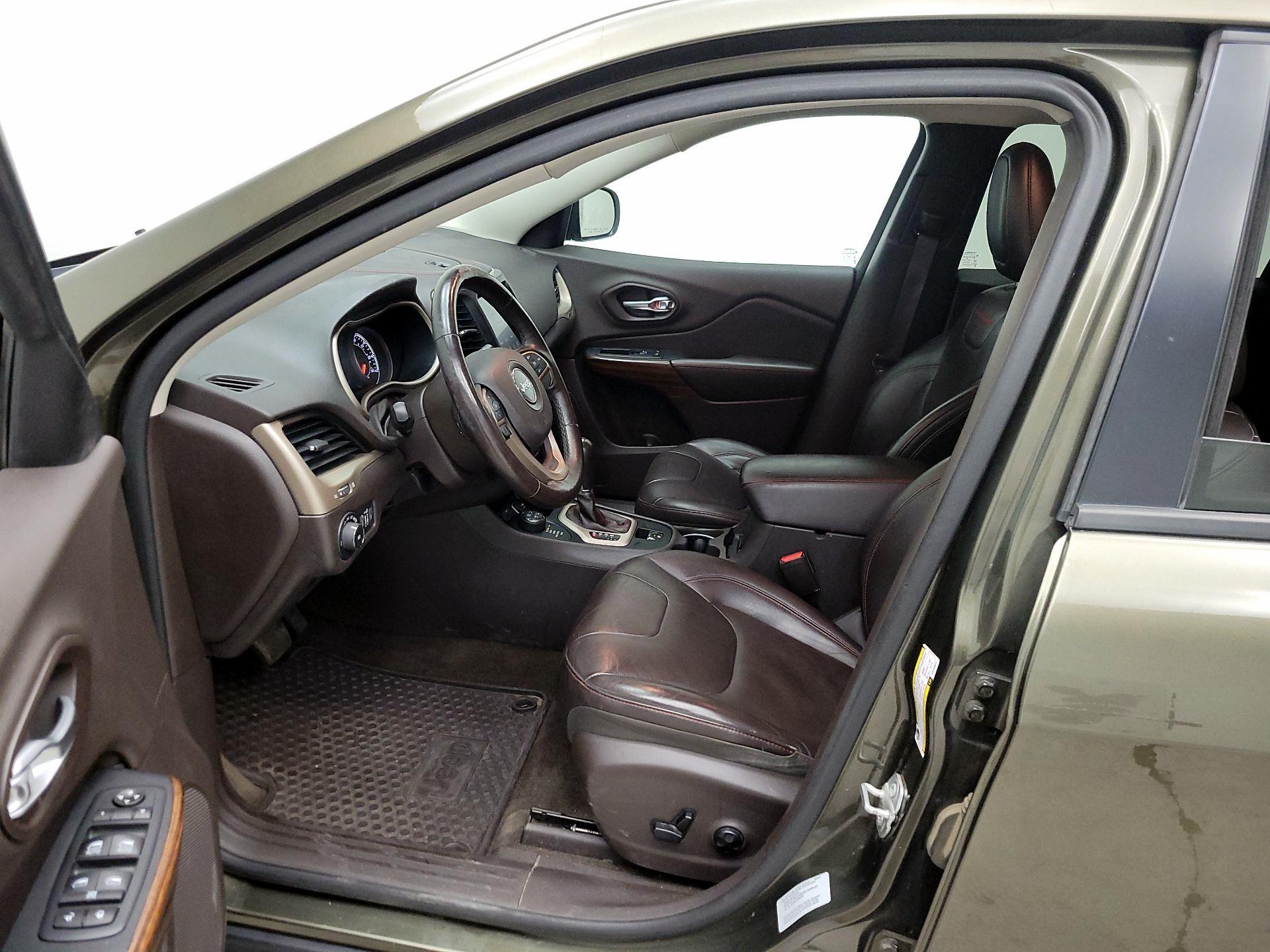 Thumbnail: 2015 Jeep Cherokee - 11