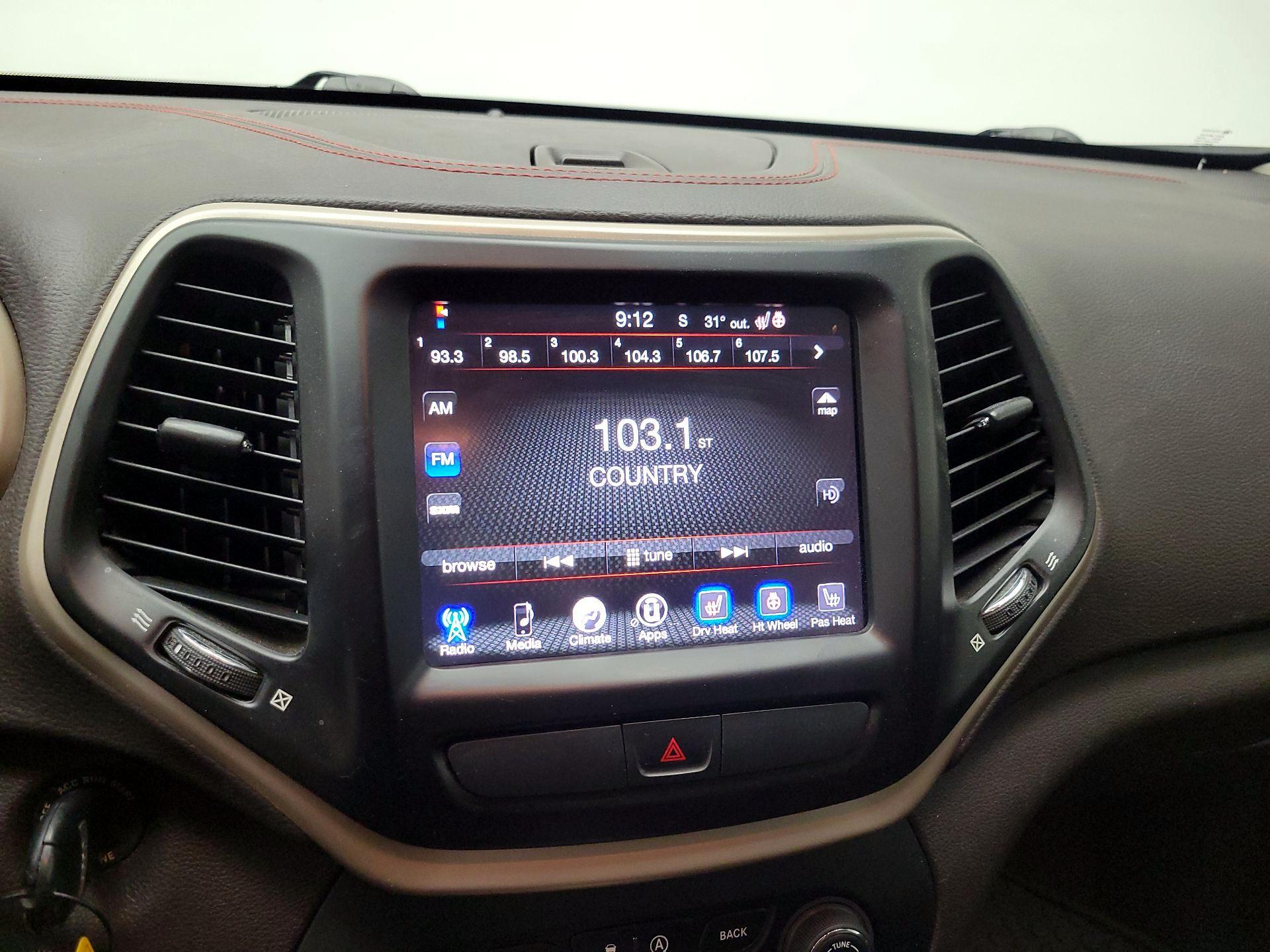 Thumbnail: 2015 Jeep Cherokee - 15