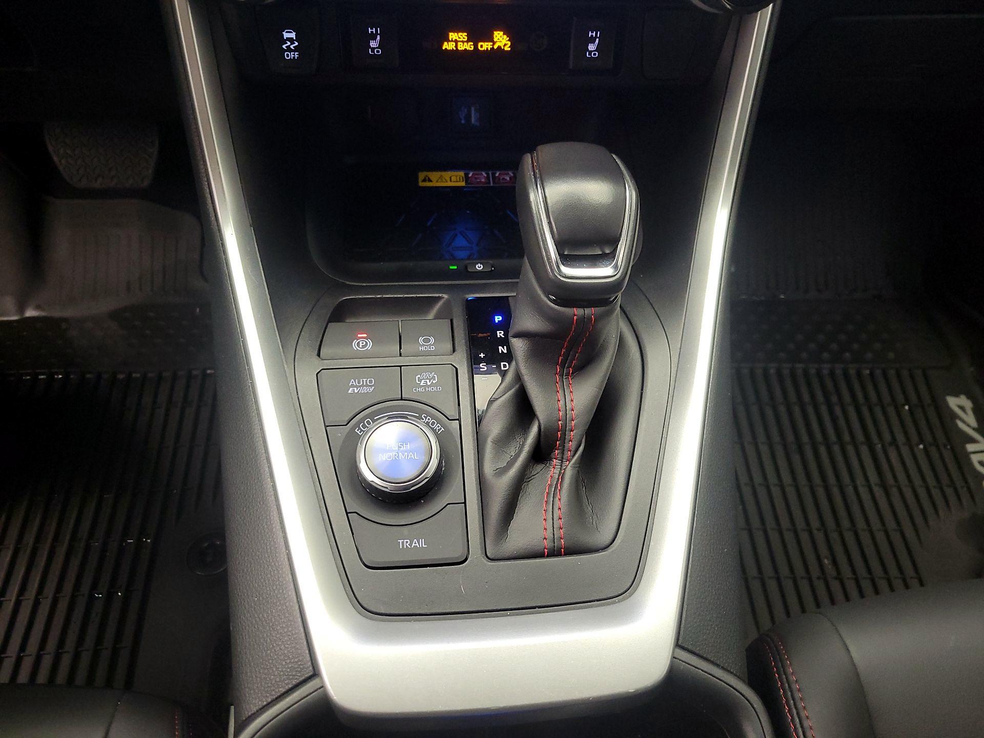 Thumbnail: 2023 Toyota RAV4 - 18