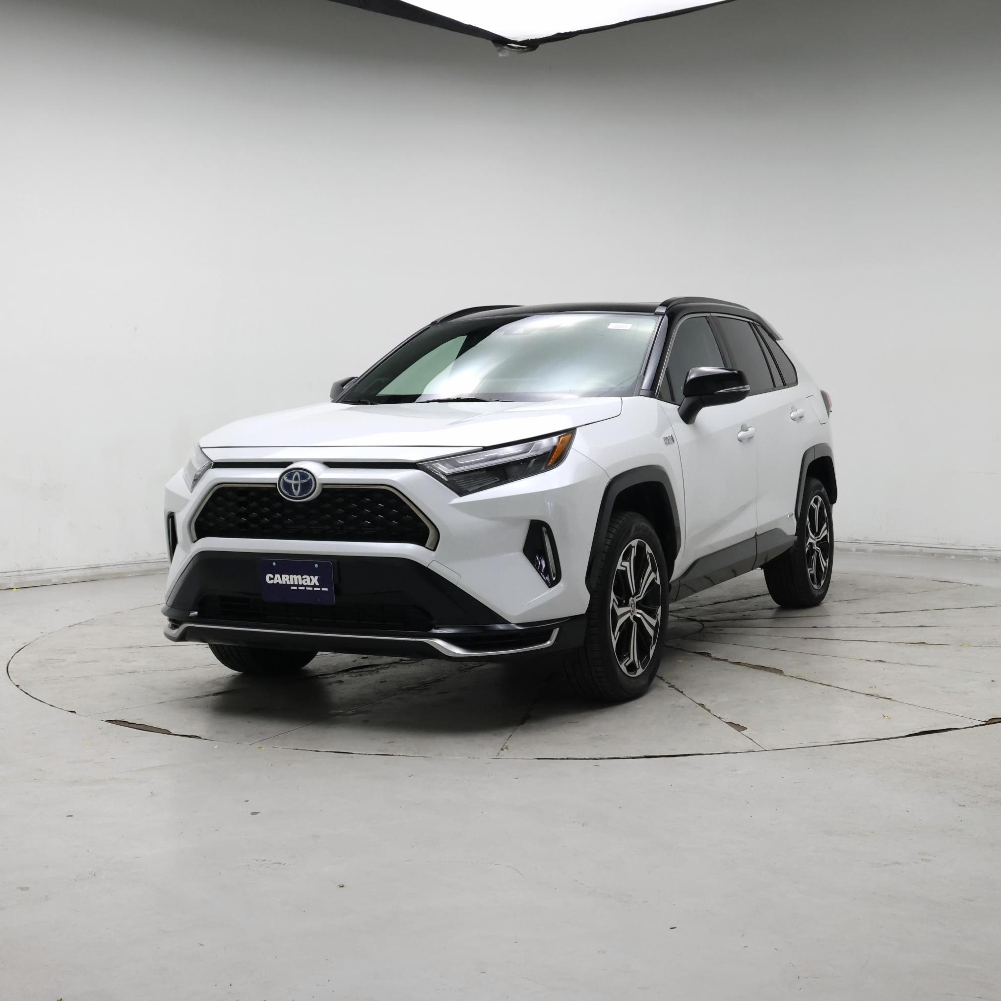 Thumbnail: 2023 Toyota RAV4 - 4