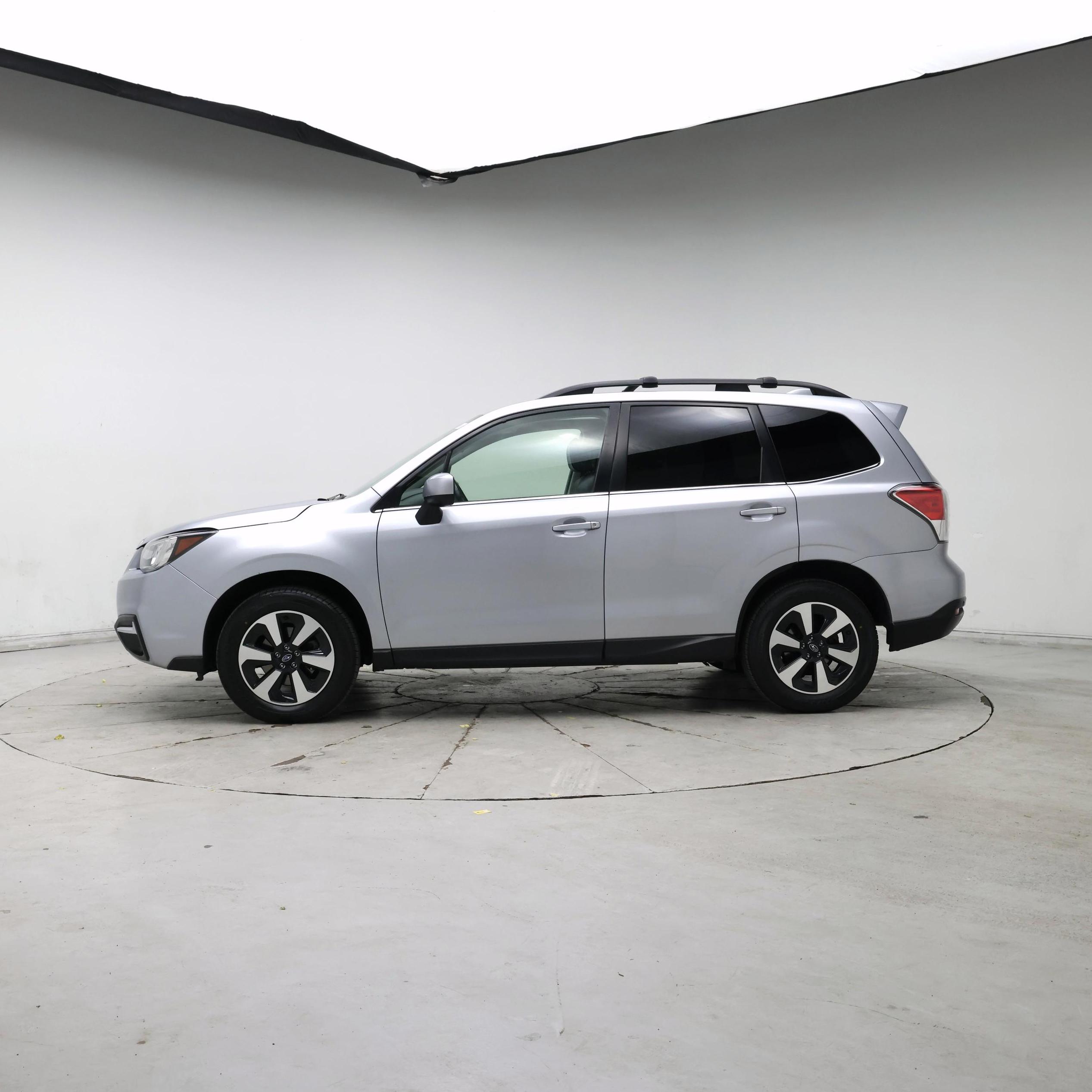 Thumbnail: 2018 Subaru Forester - 3