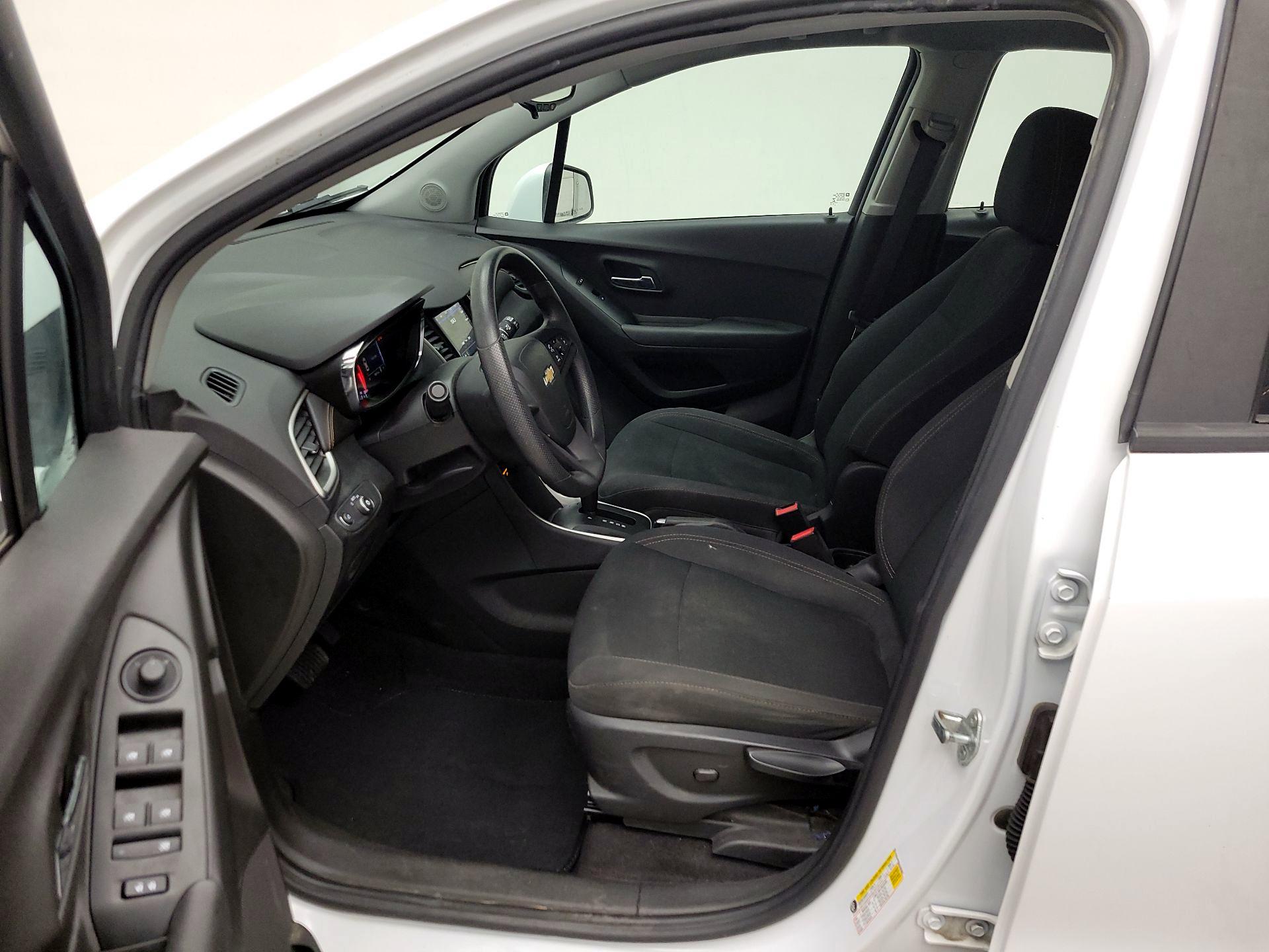 Thumbnail: 2018 Chevrolet Trax - 11