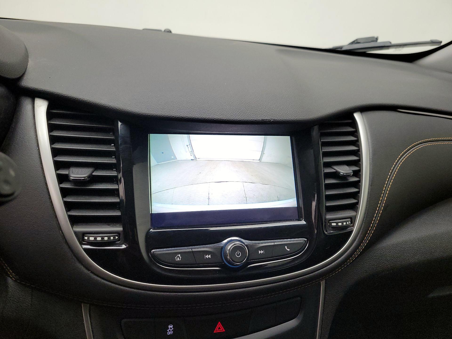 Thumbnail: 2018 Chevrolet Trax - 14