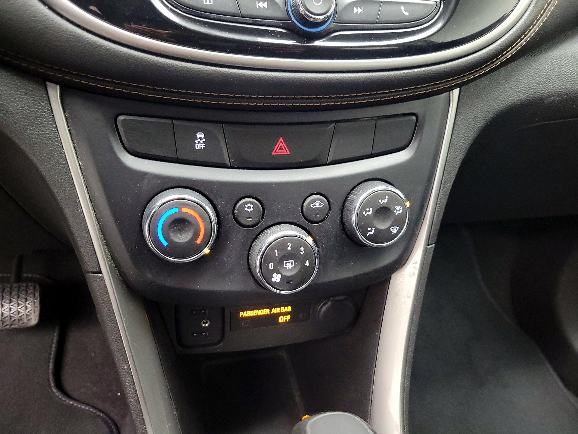 Thumbnail: 2018 Chevrolet Trax - 16