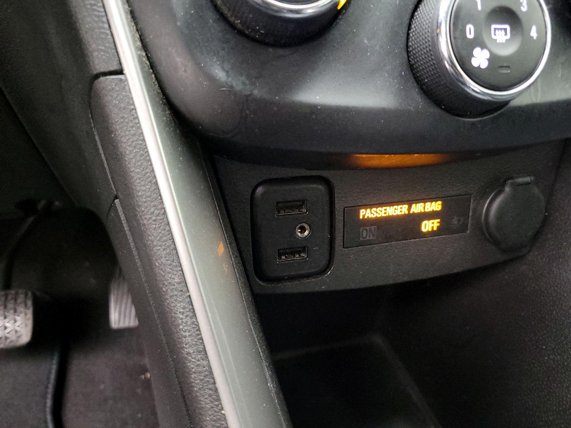 Thumbnail: 2018 Chevrolet Trax - 18