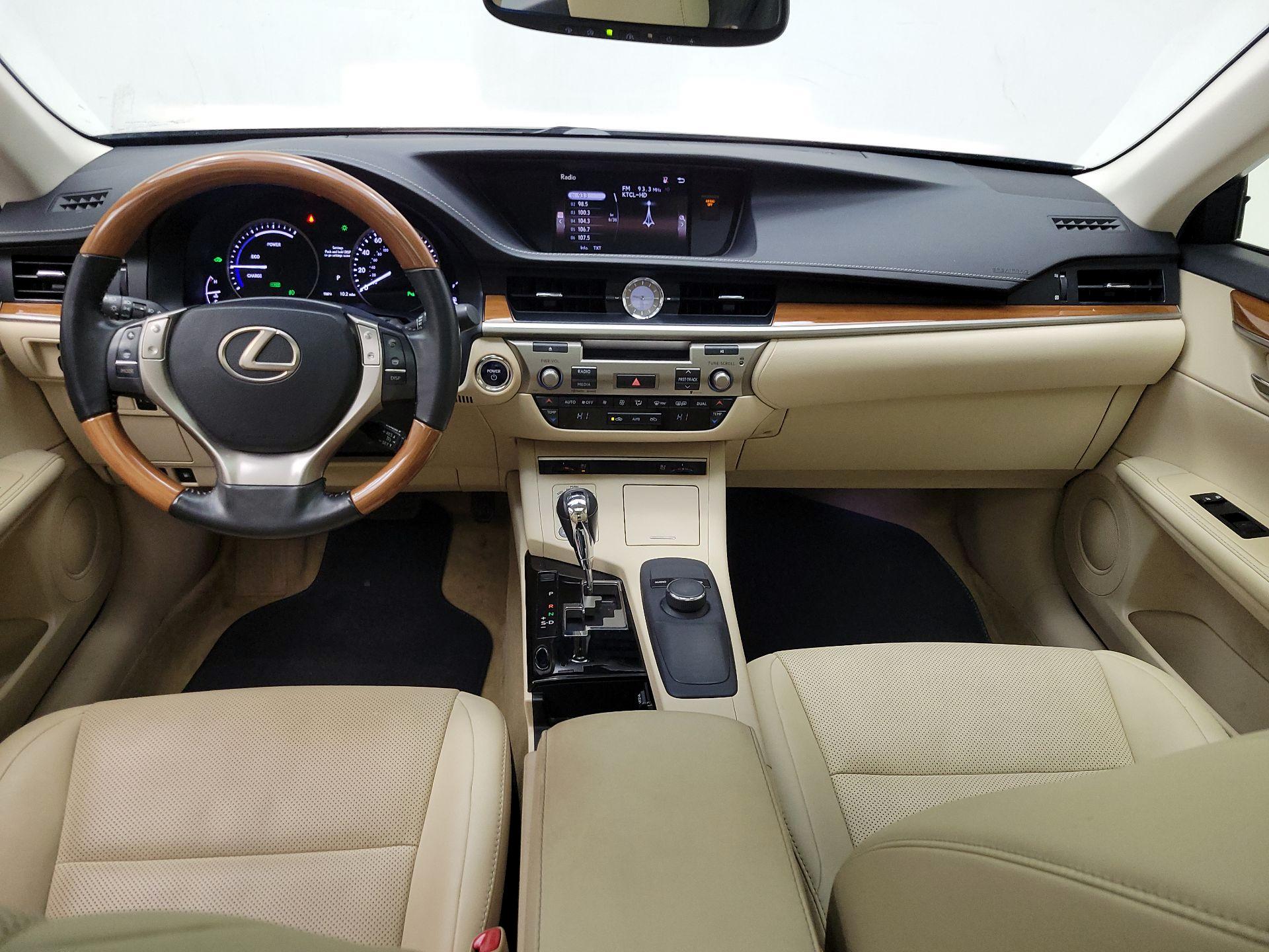 Thumbnail: 2015 Lexus ES - 9