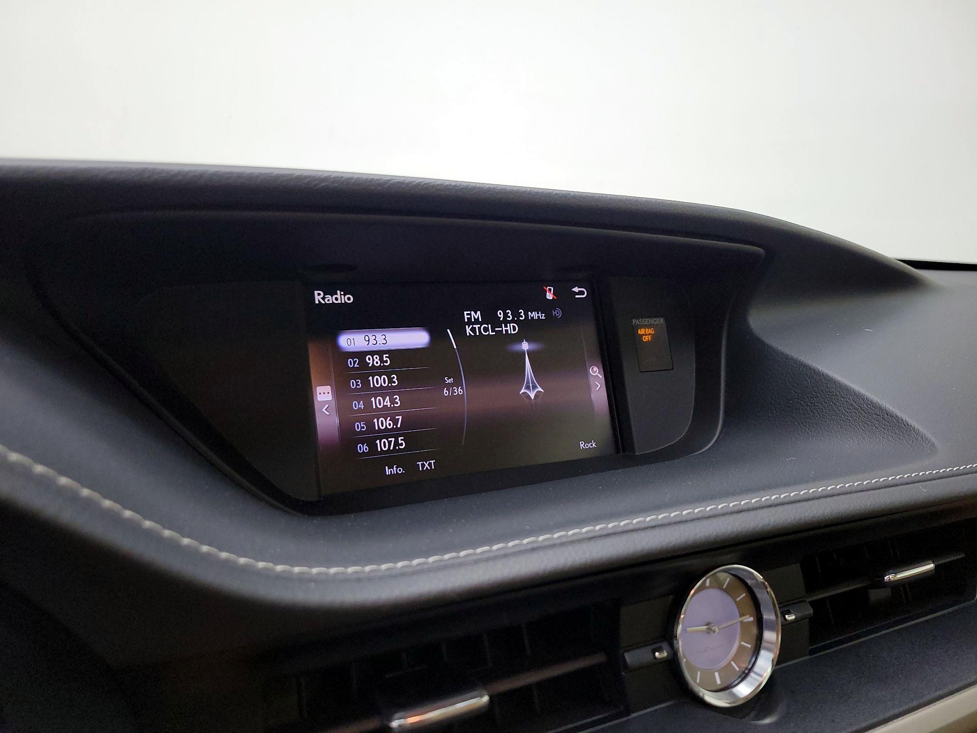 Thumbnail: 2015 Lexus ES - 15