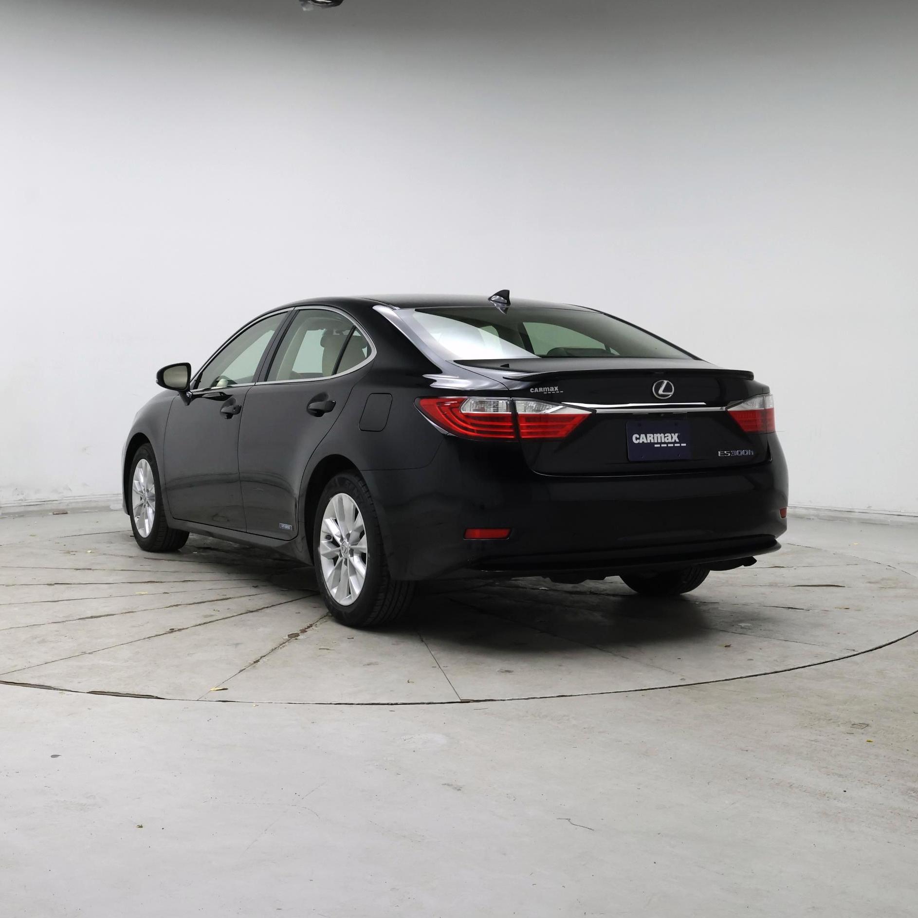 Thumbnail: 2015 Lexus ES - 2