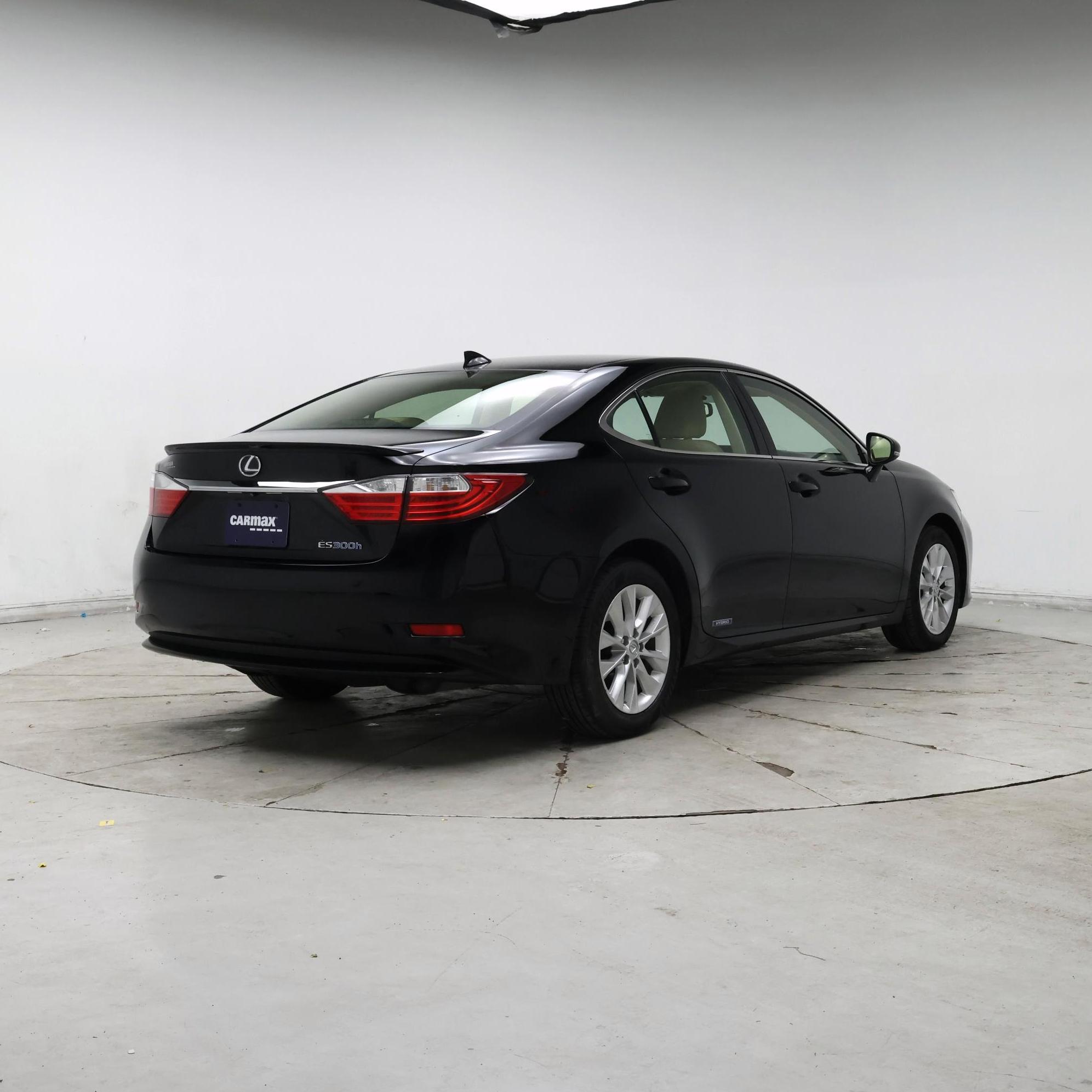 Thumbnail: 2015 Lexus ES - 8