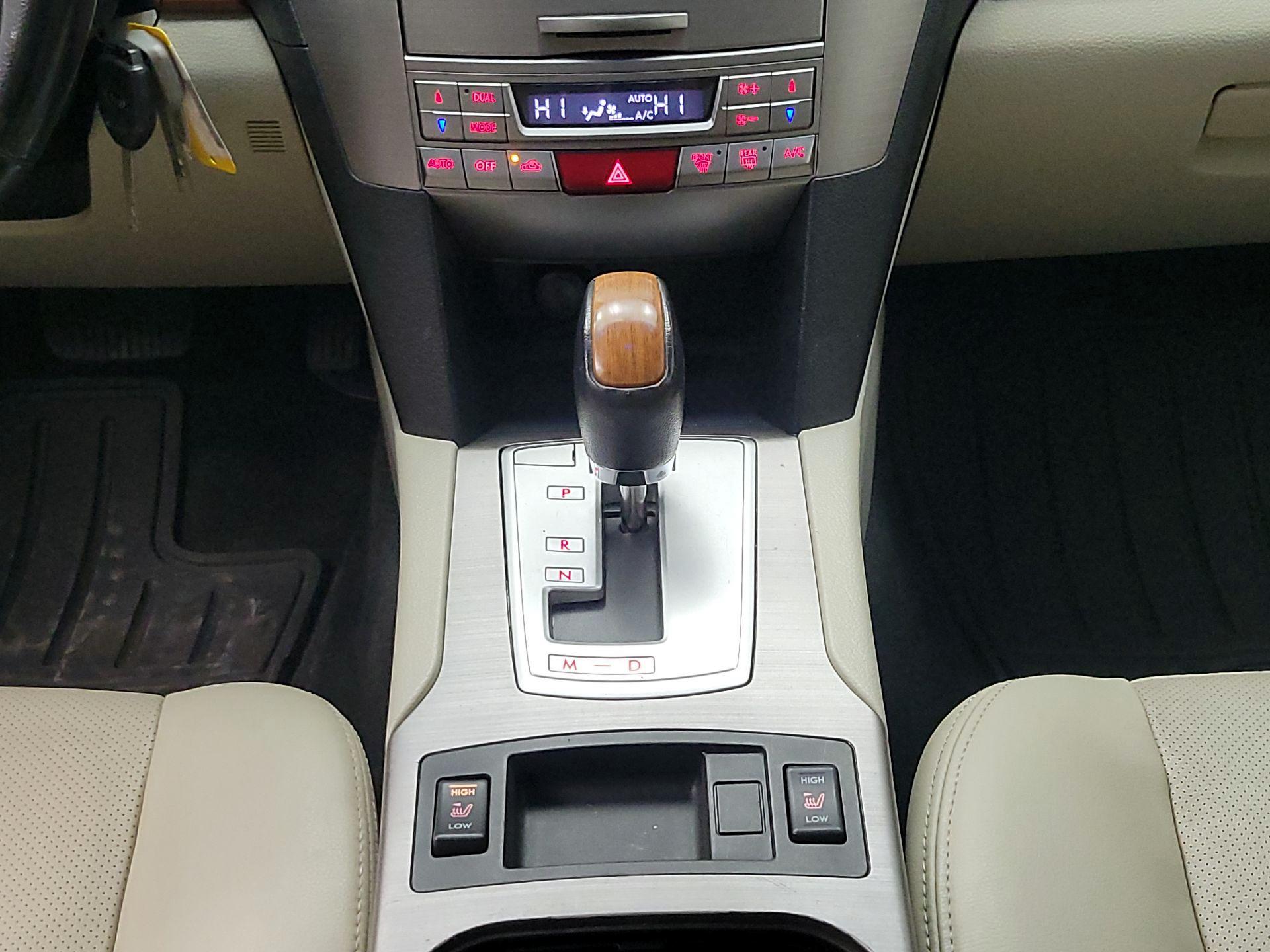 Thumbnail: 2014 Subaru Outback - 16