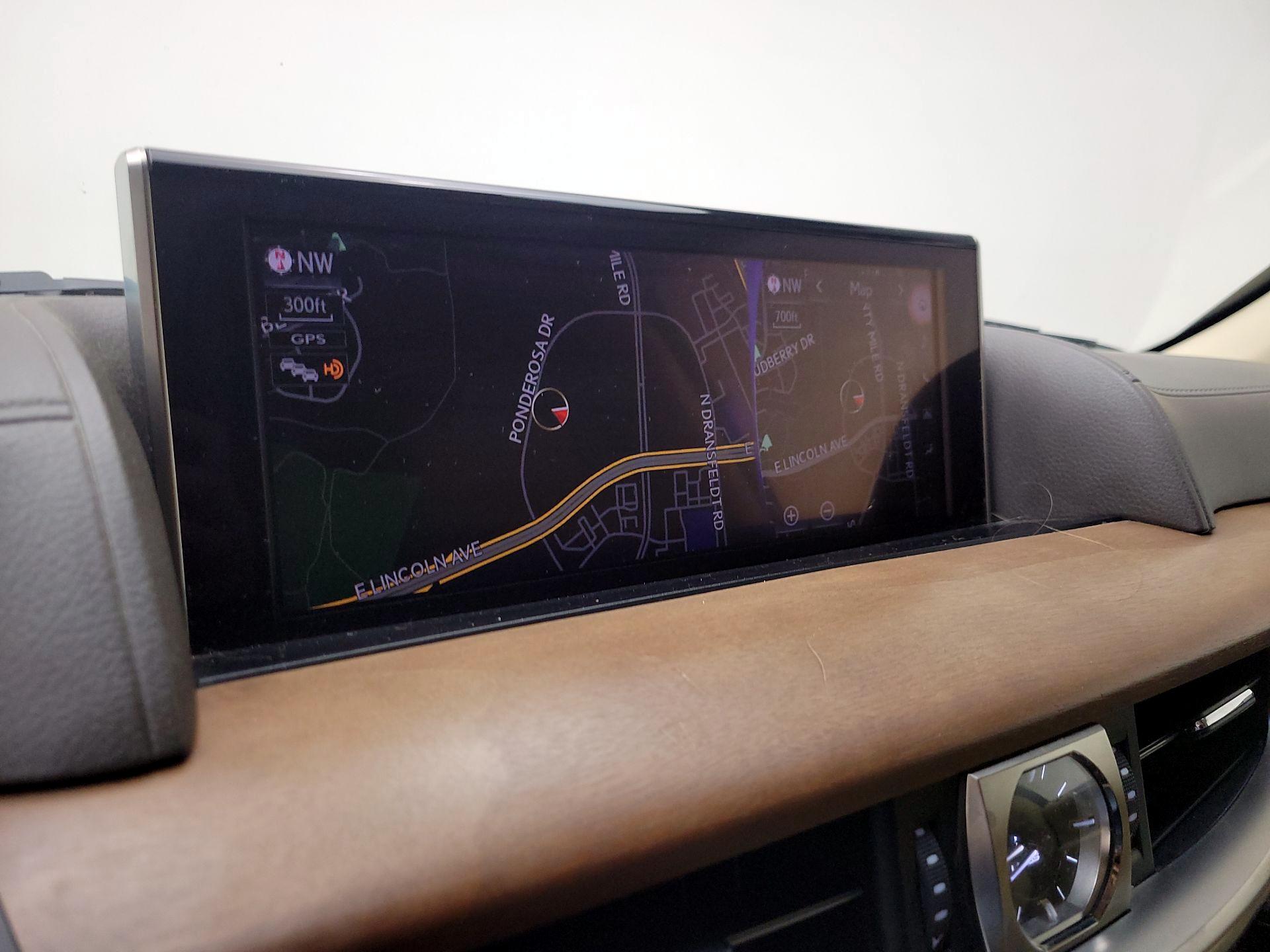 Thumbnail: 2018 Lexus LX - 14