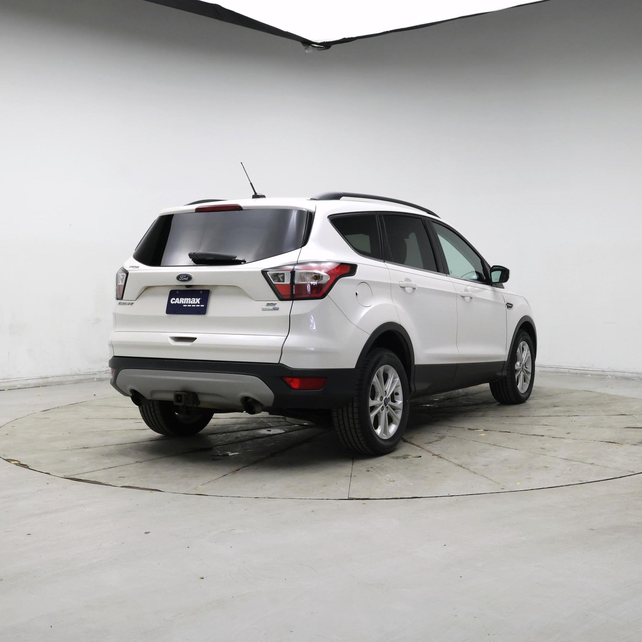 Thumbnail: 2017 Ford Escape - 8