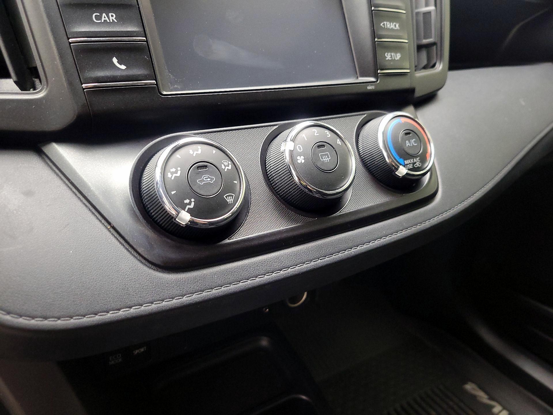 Thumbnail: 2017 Toyota RAV4 - 16