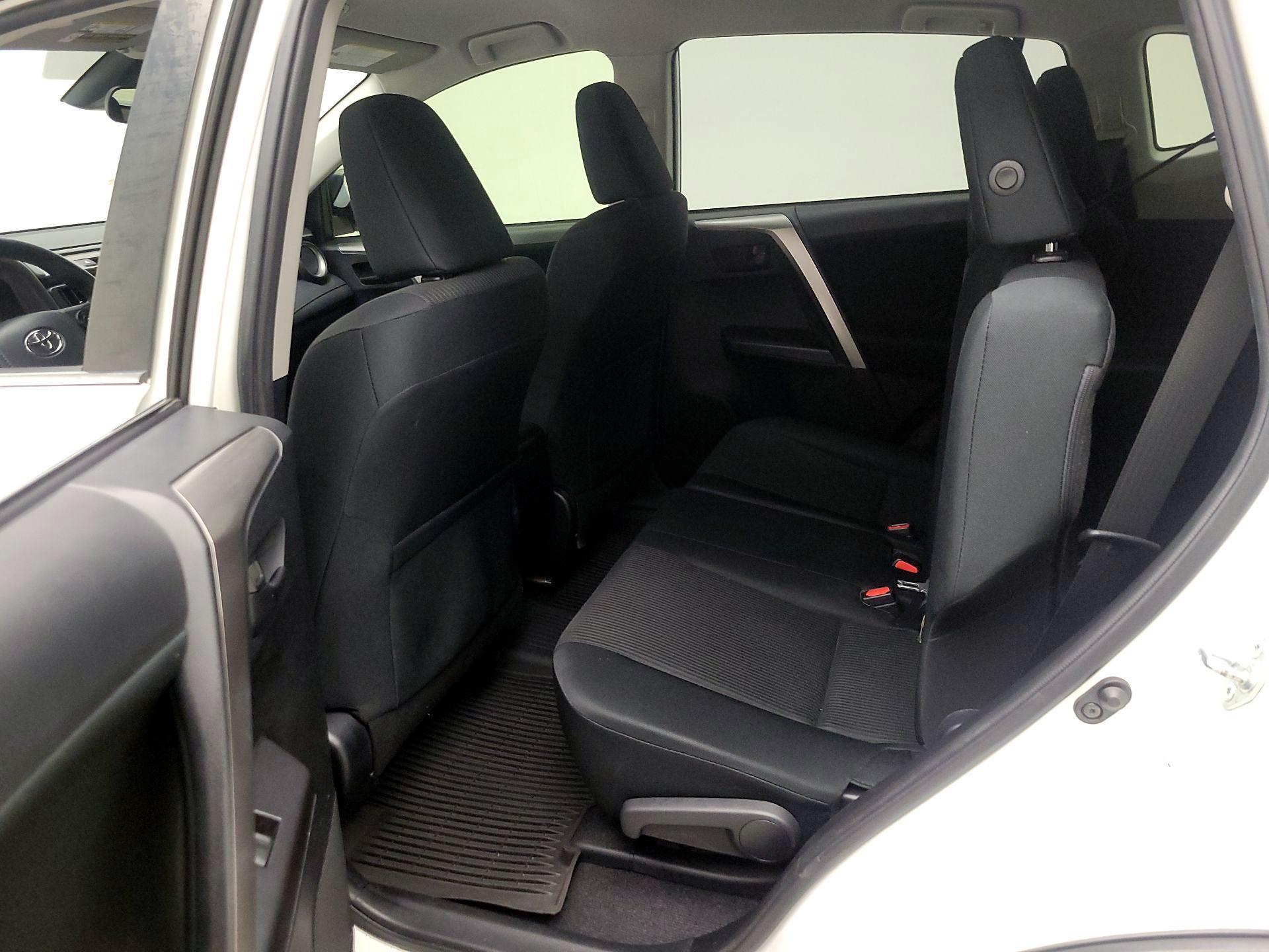 Thumbnail: 2017 Toyota RAV4 - 19