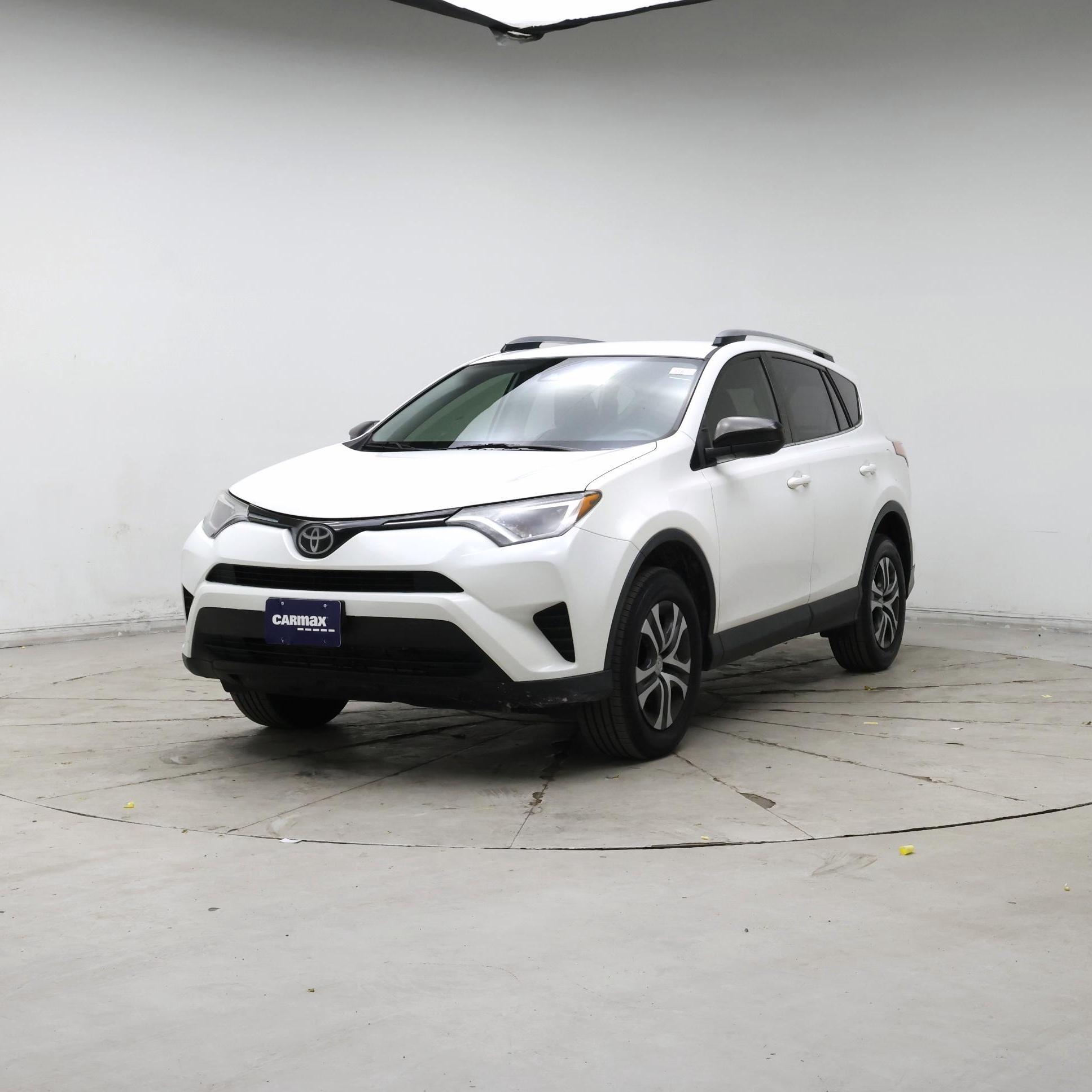 Thumbnail: 2017 Toyota RAV4 - 4