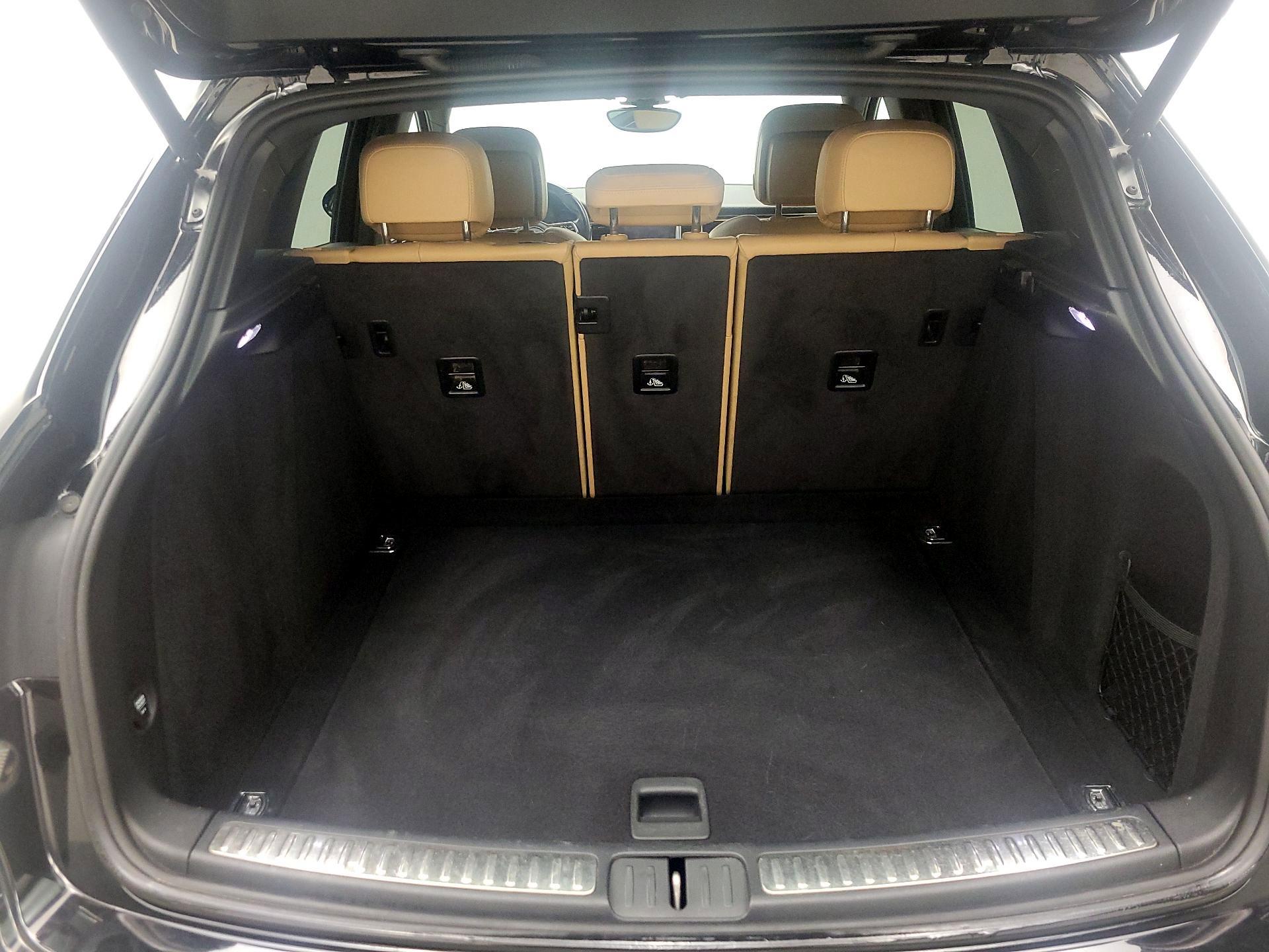 Thumbnail: 2018 Porsche Macan - 19