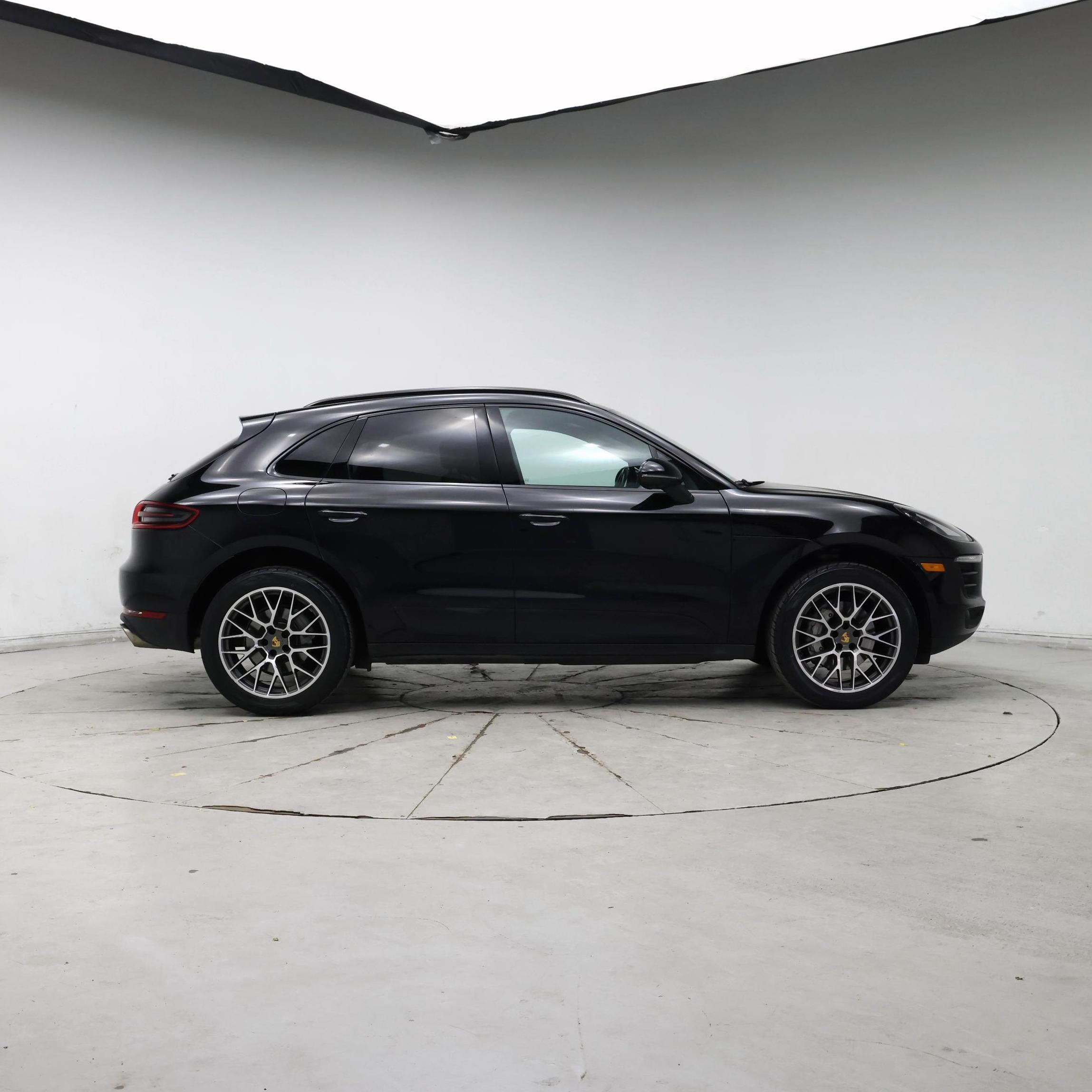 Thumbnail: 2018 Porsche Macan - 7