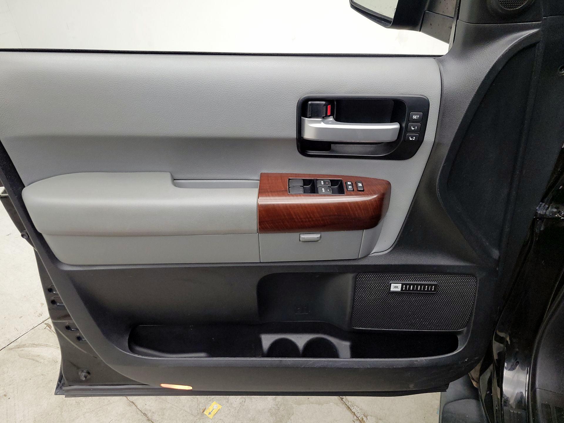 Thumbnail: 2014 Toyota Sequoia - 12